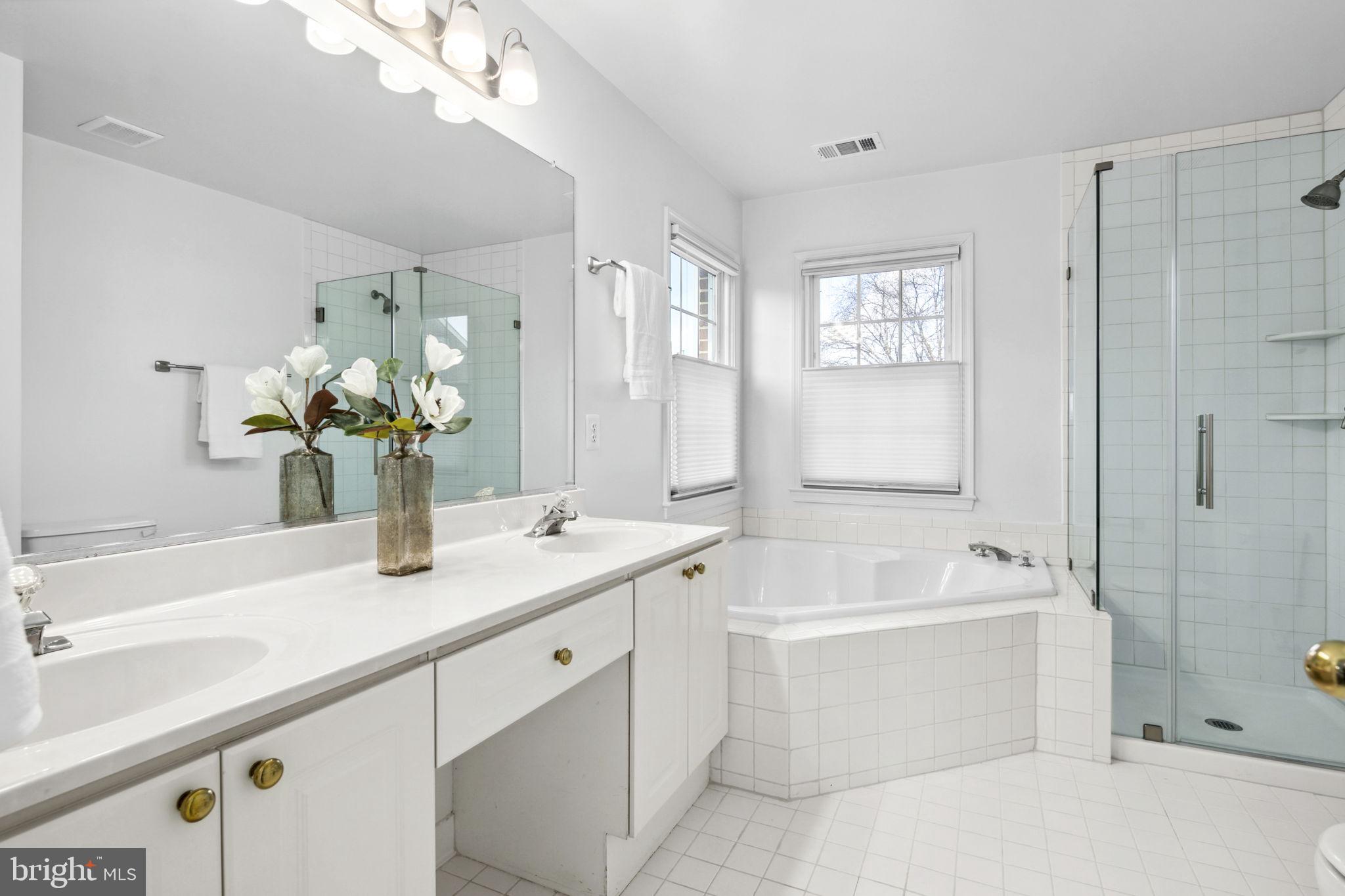 STONEGATE - Residential