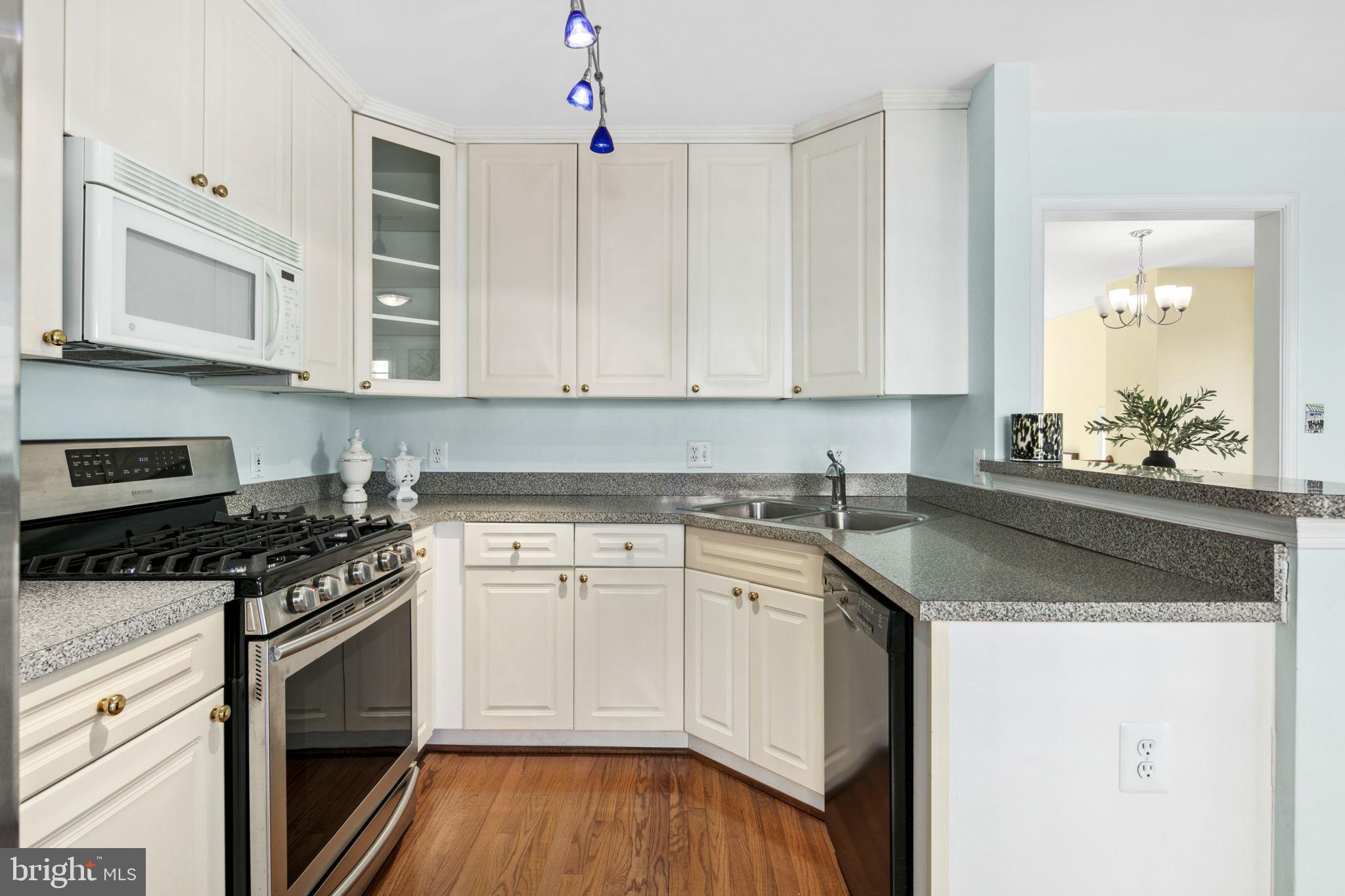 STONEGATE - Residential