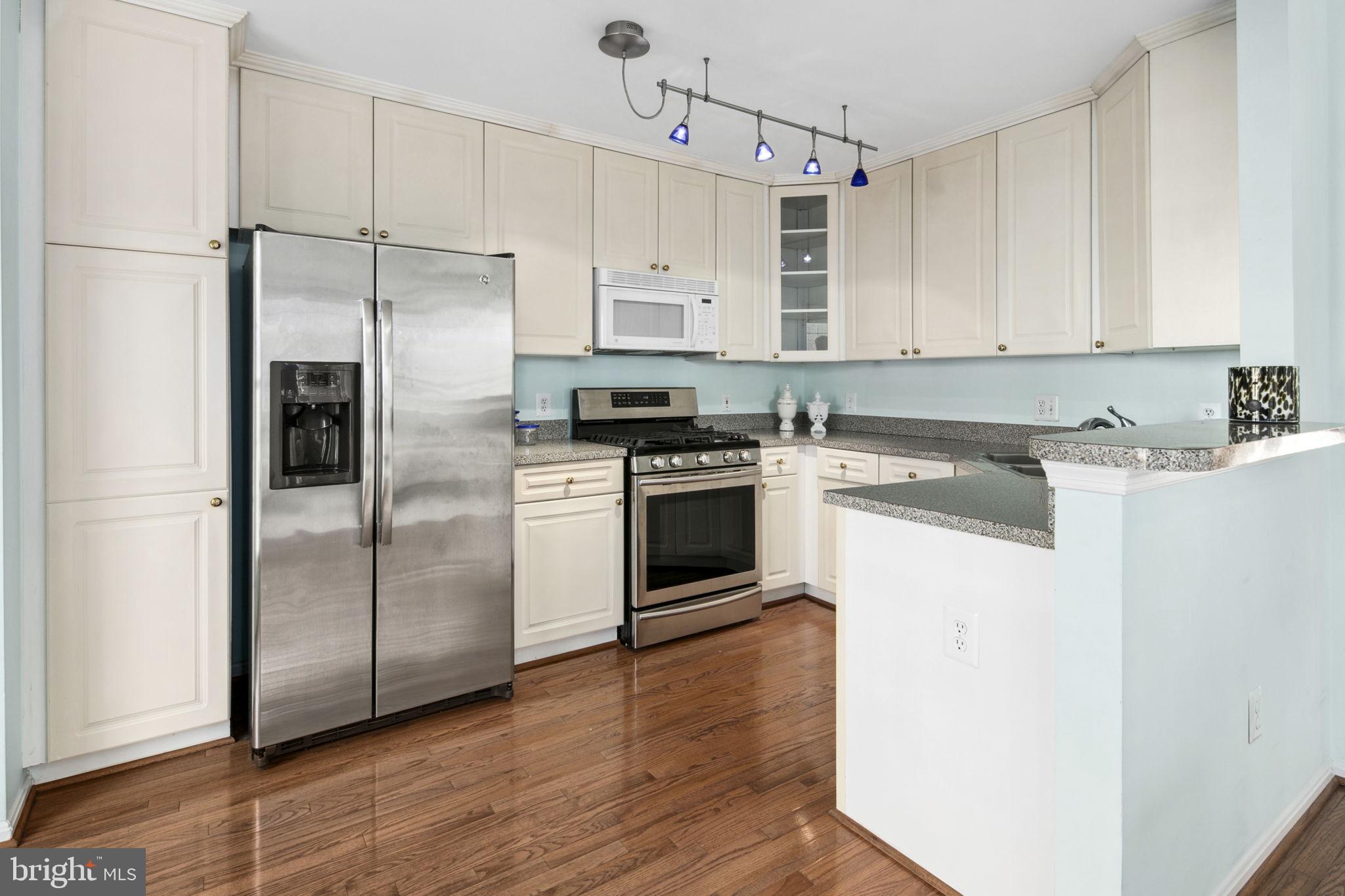 STONEGATE - Residential