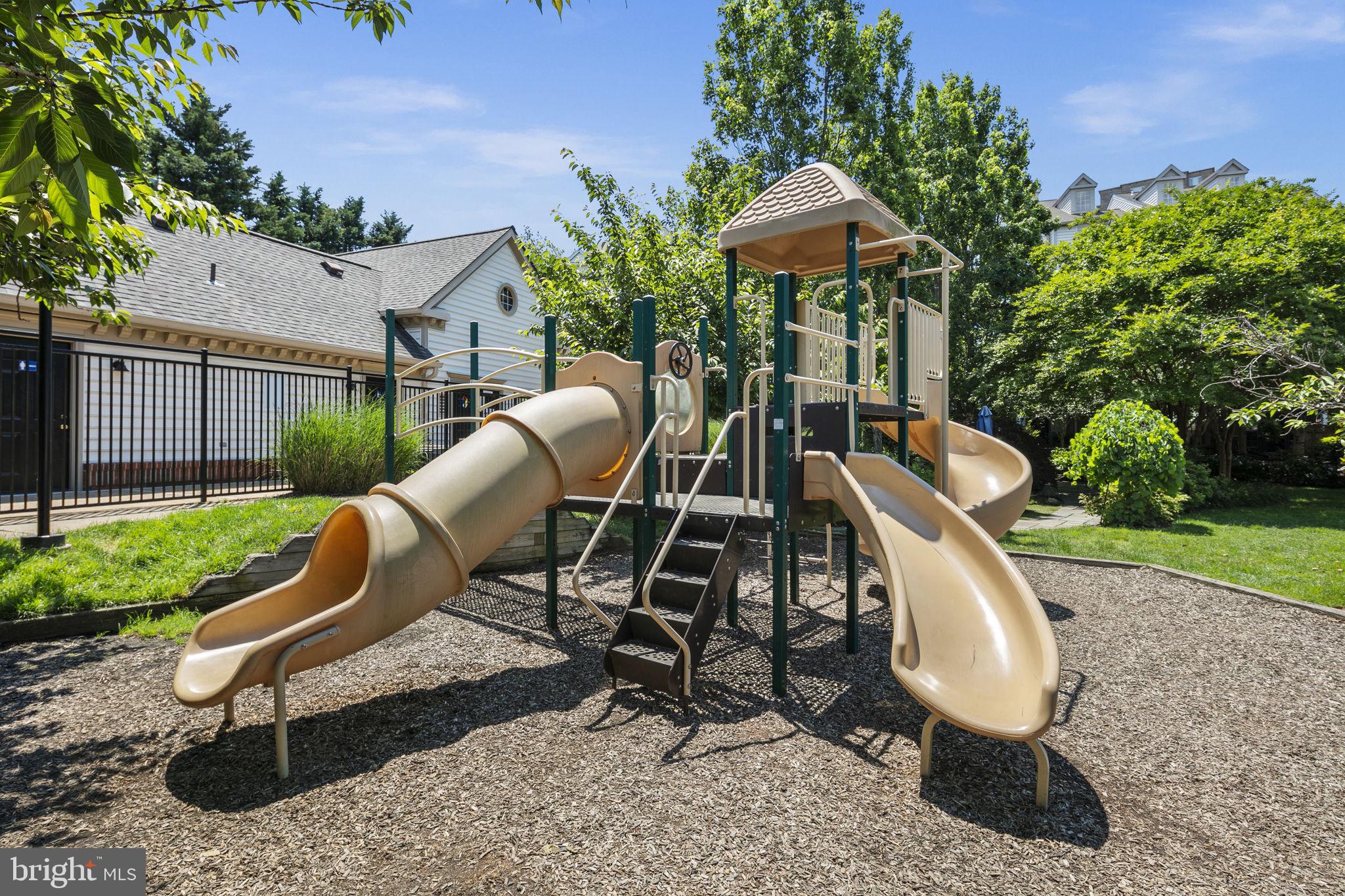STONEGATE - Residential