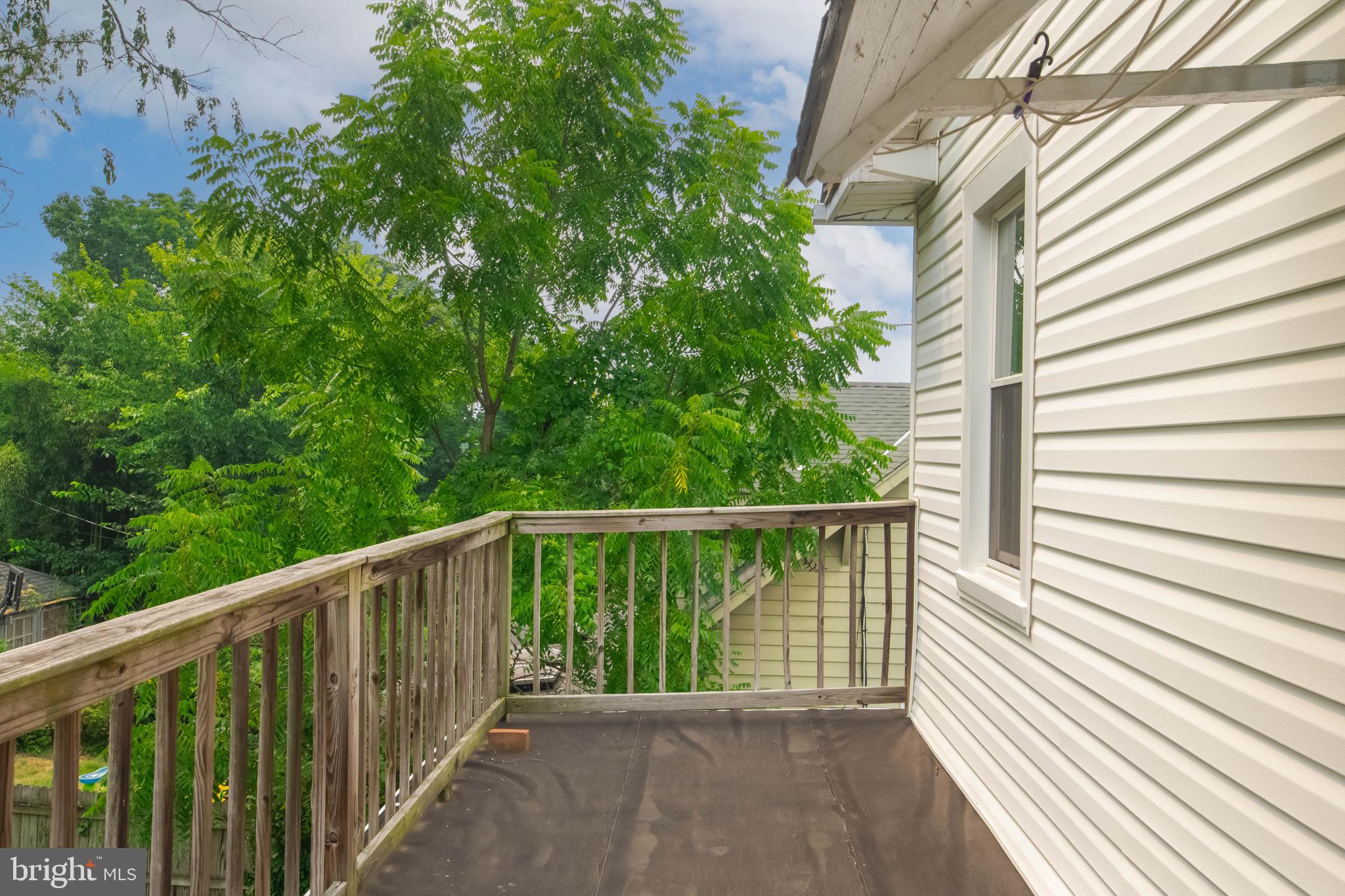 LAURAVILLE HISTORIC DISTRICT - Residential