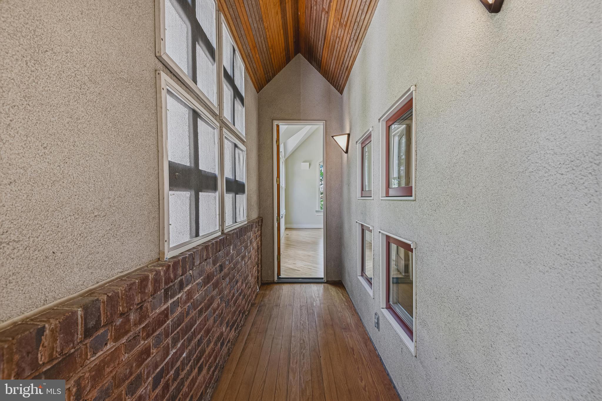 COUNTRY CLUB HILLS - Residential