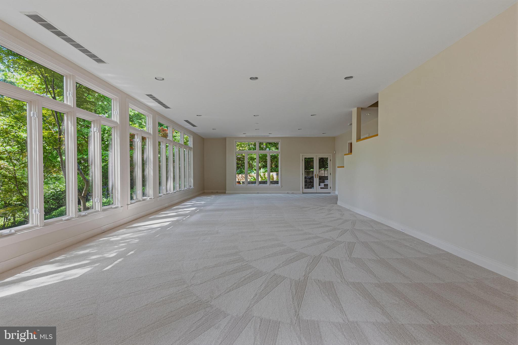 COUNTRY CLUB HILLS - Residential