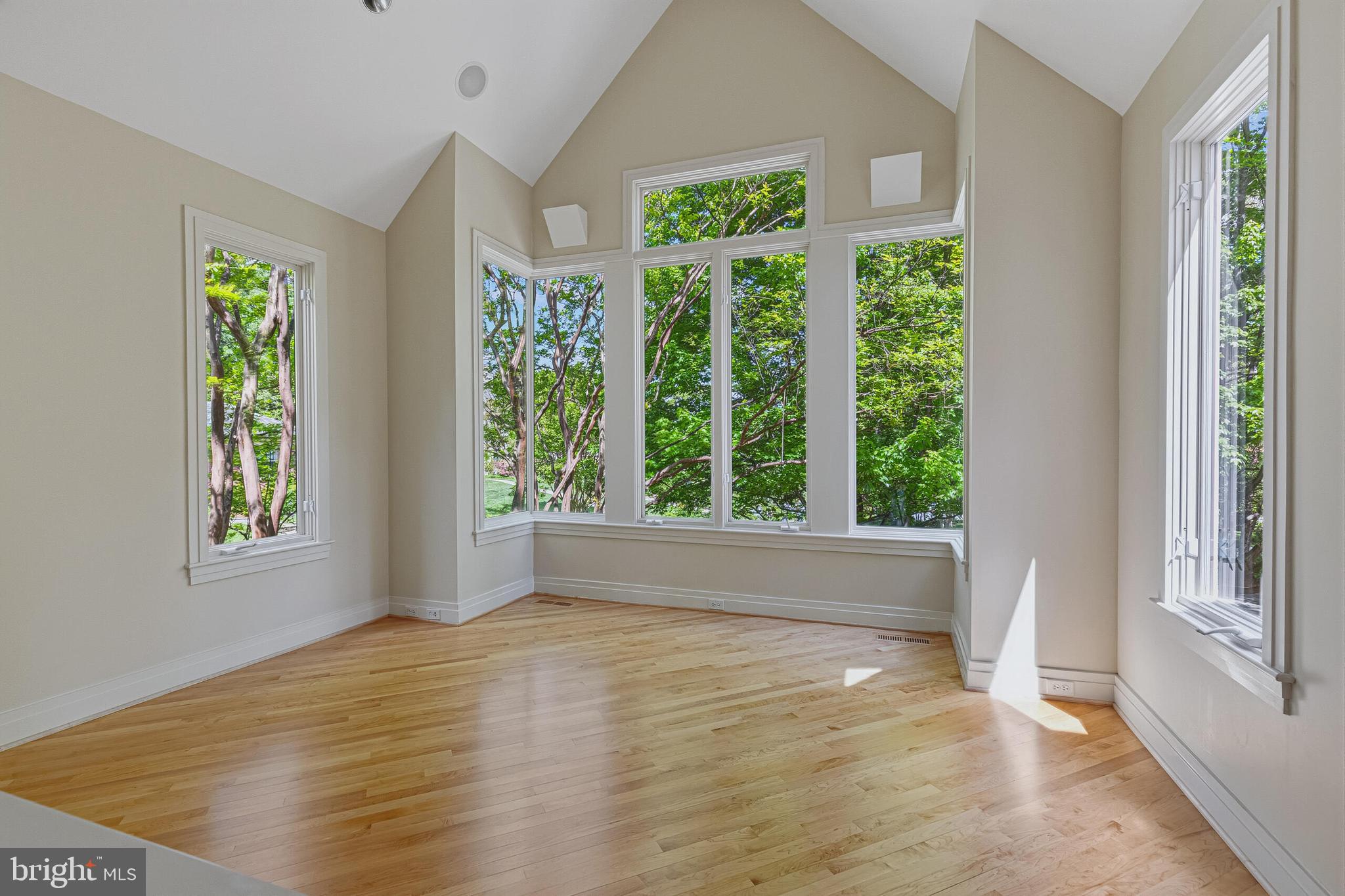 COUNTRY CLUB HILLS - Residential