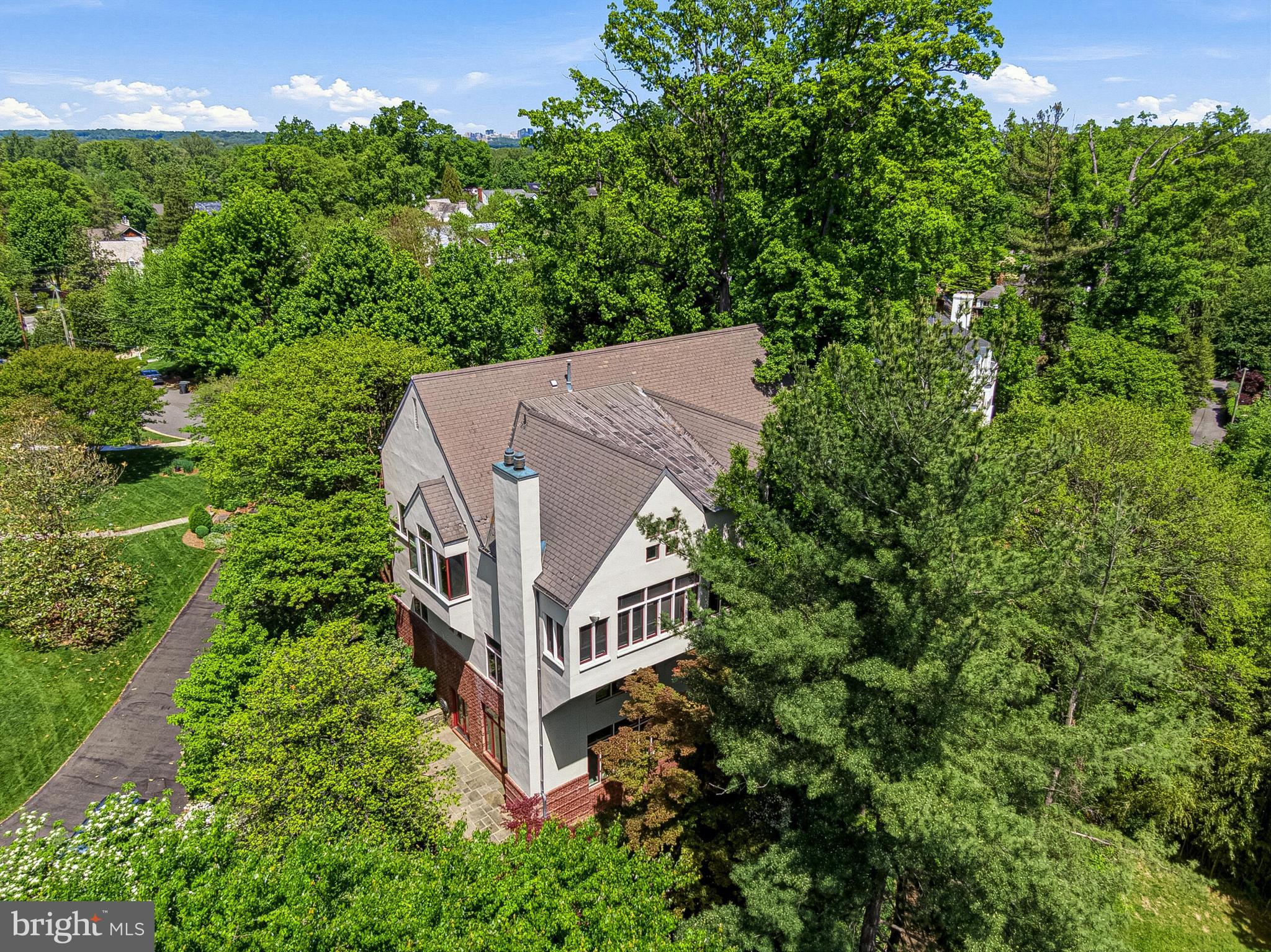 COUNTRY CLUB HILLS - Residential