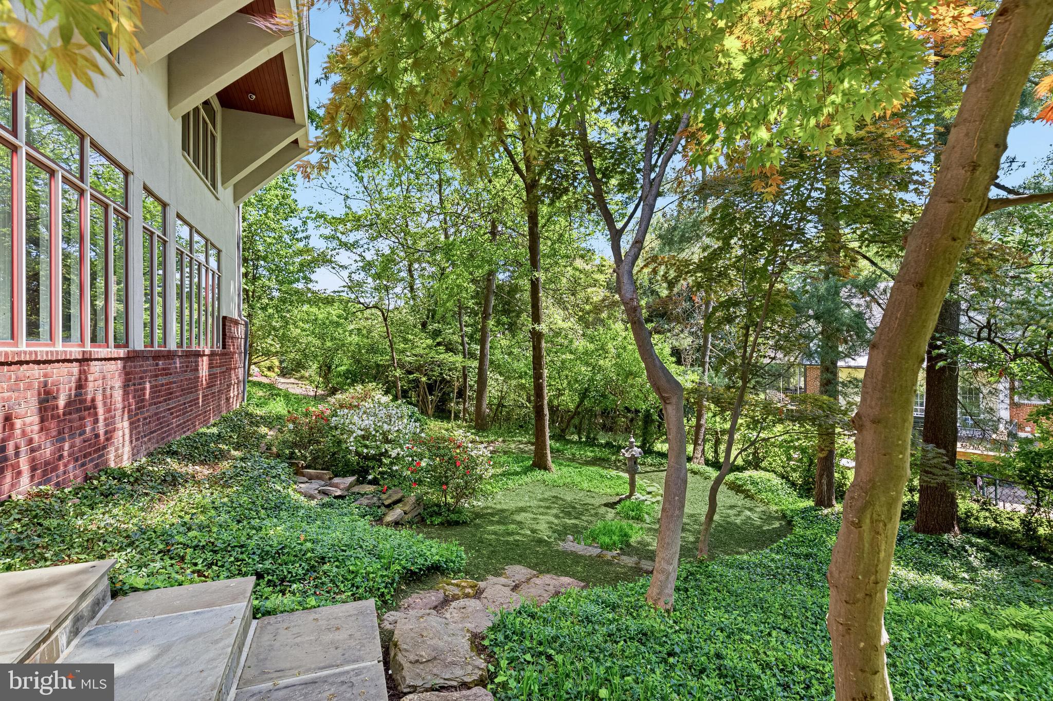 COUNTRY CLUB HILLS - Residential