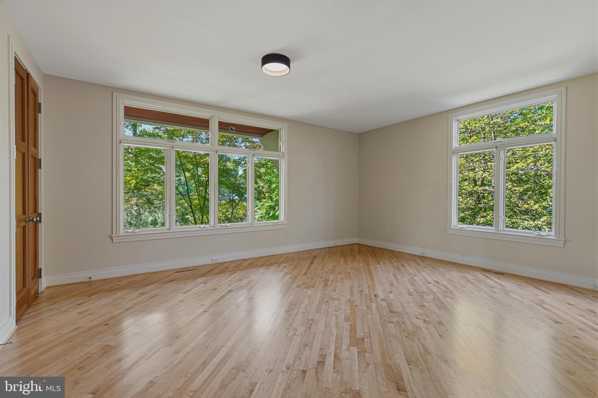 COUNTRY CLUB HILLS - Residential