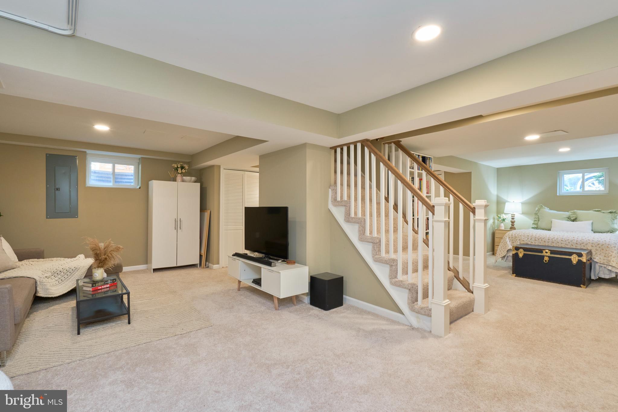 VALEWOOD MANOR - Residential