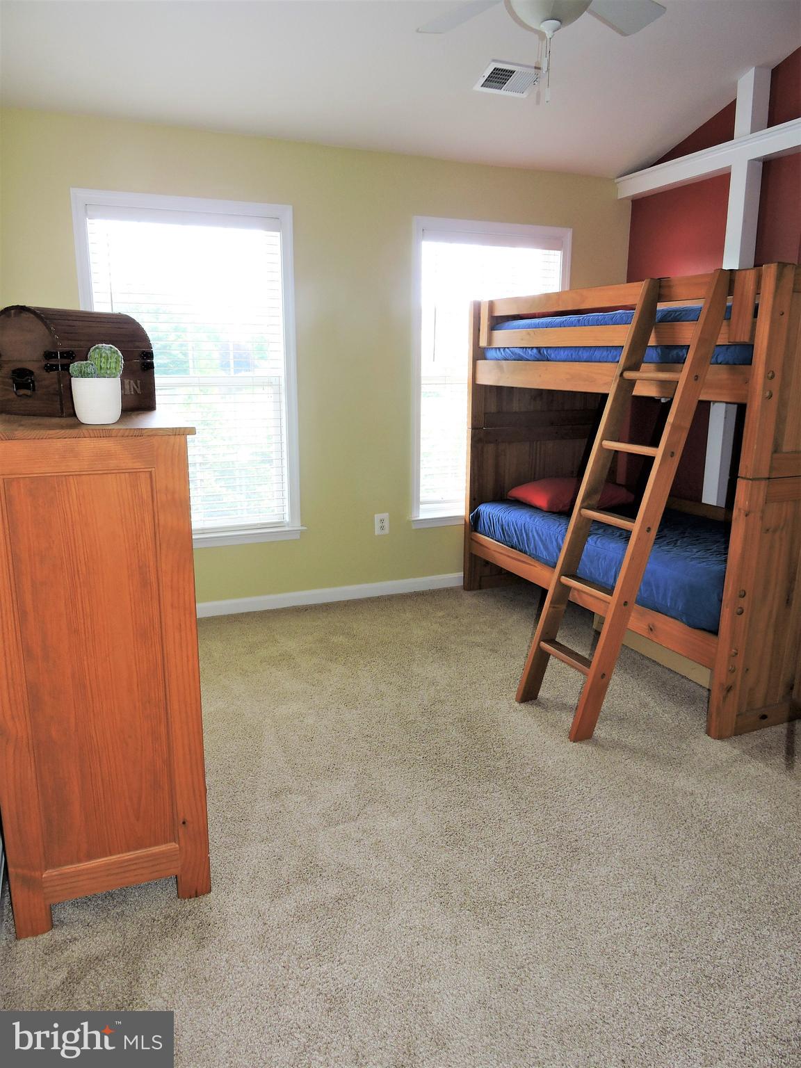 ASHBURN VILLAGE - Residential Lease