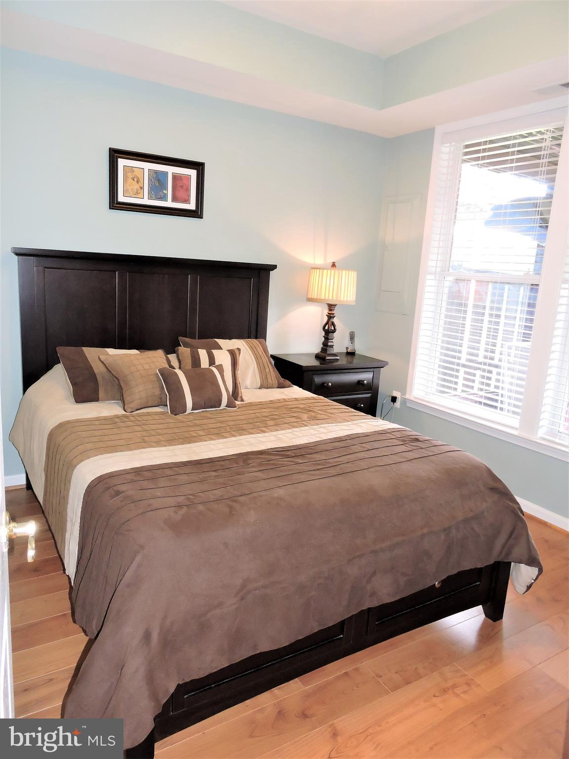 ASHBURN VILLAGE - Residential Lease