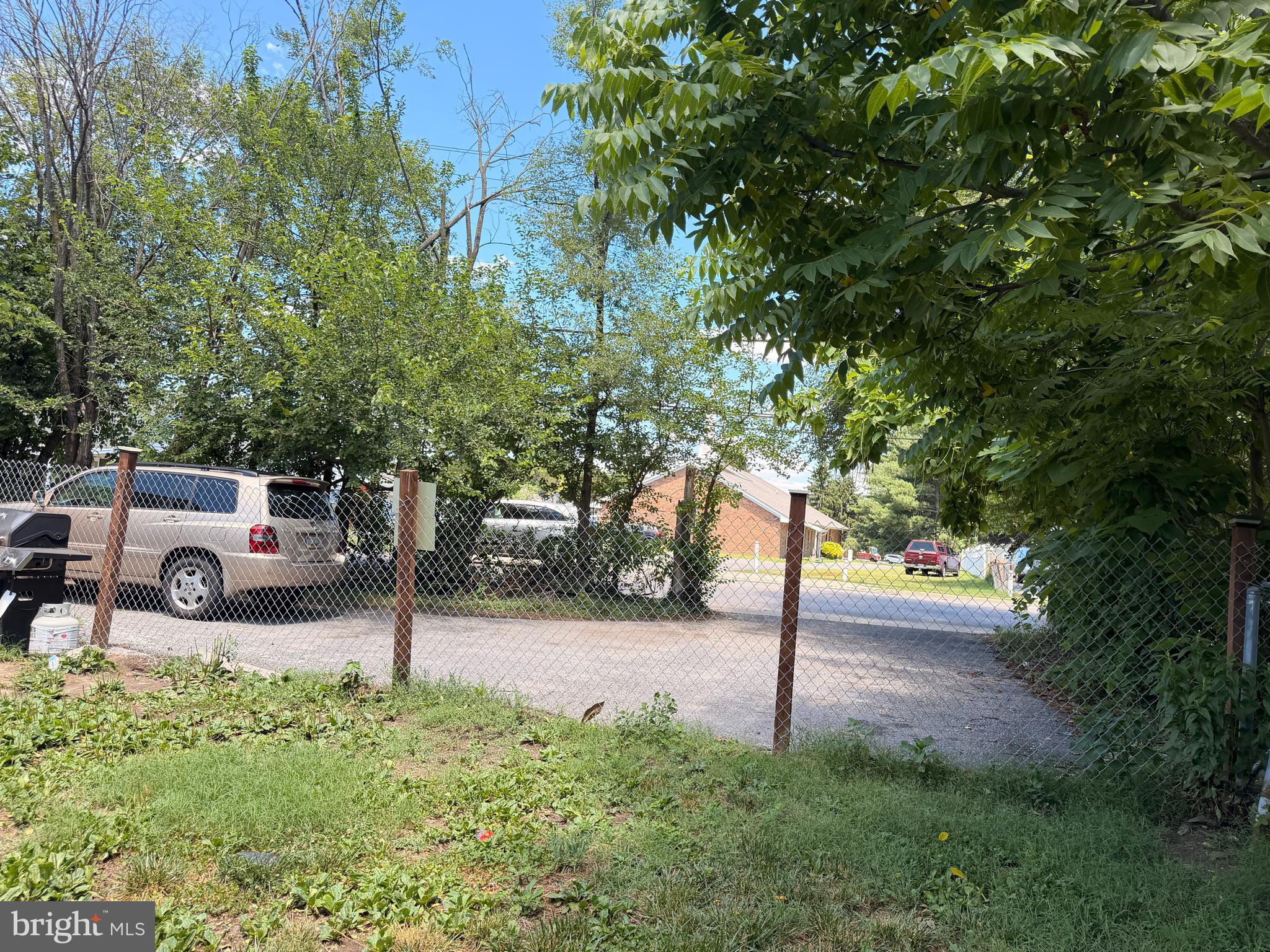 MUNROE GARDENS - Residential