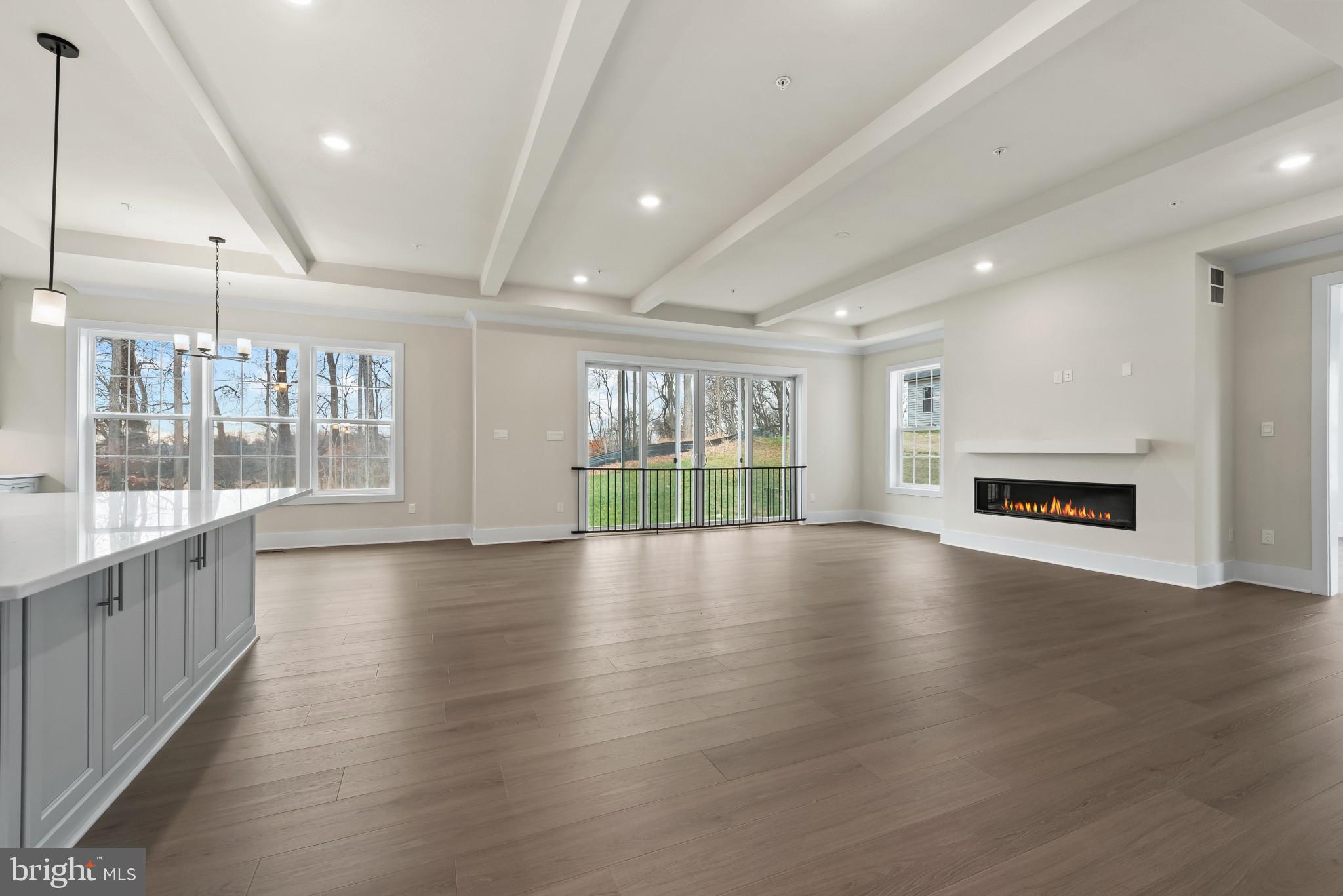 STILLVIEW ACRES - Residential