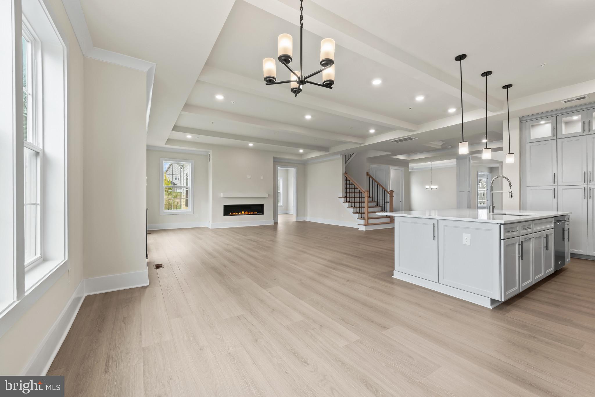 STILLVIEW ACRES - Residential