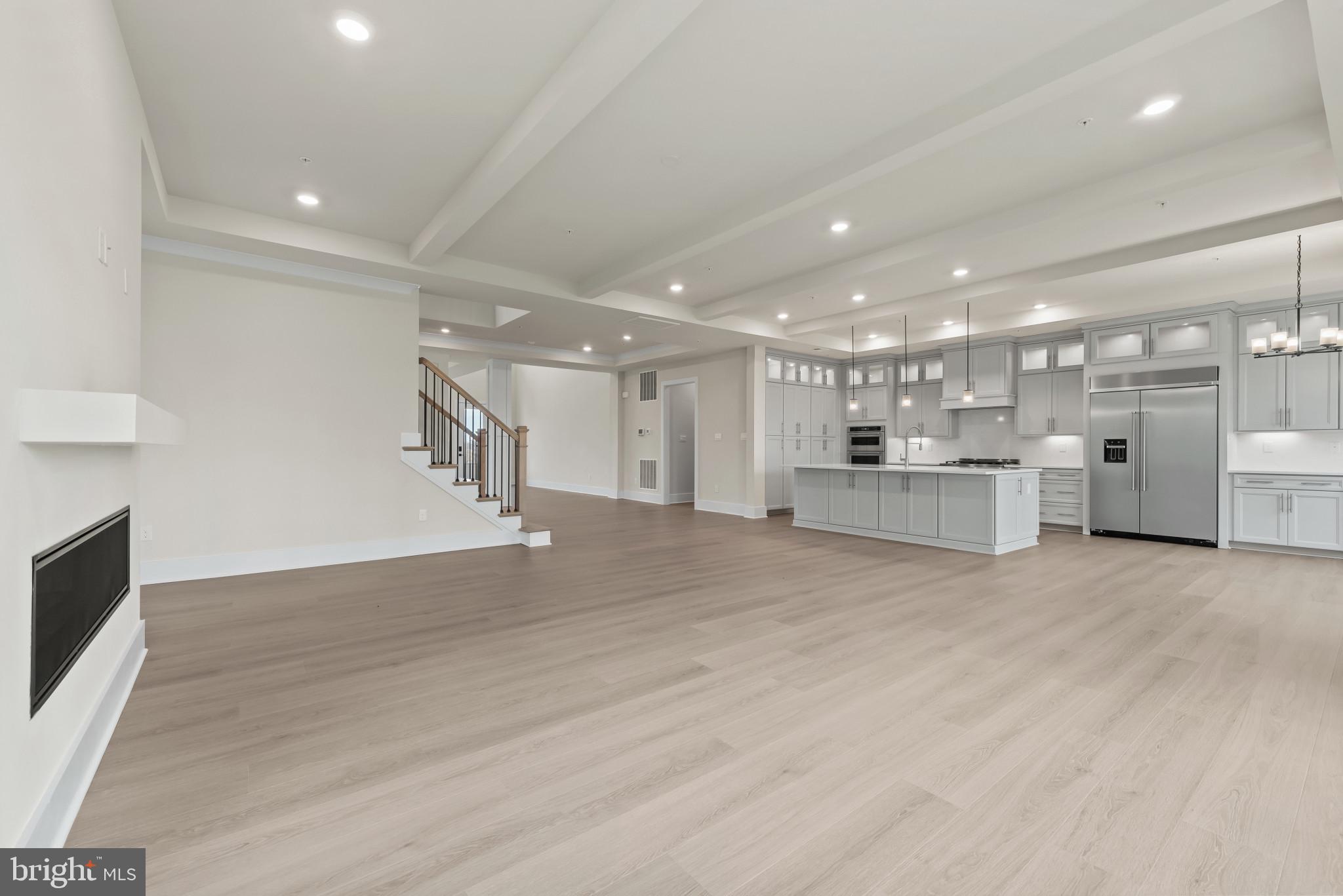 STILLVIEW ACRES - Residential