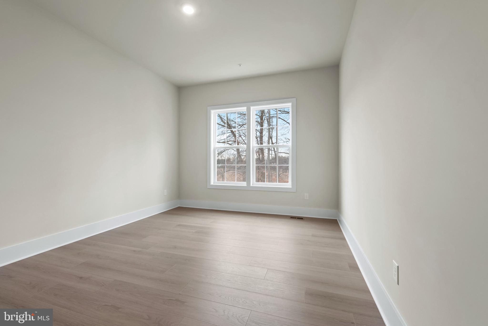 STILLVIEW ACRES - Residential