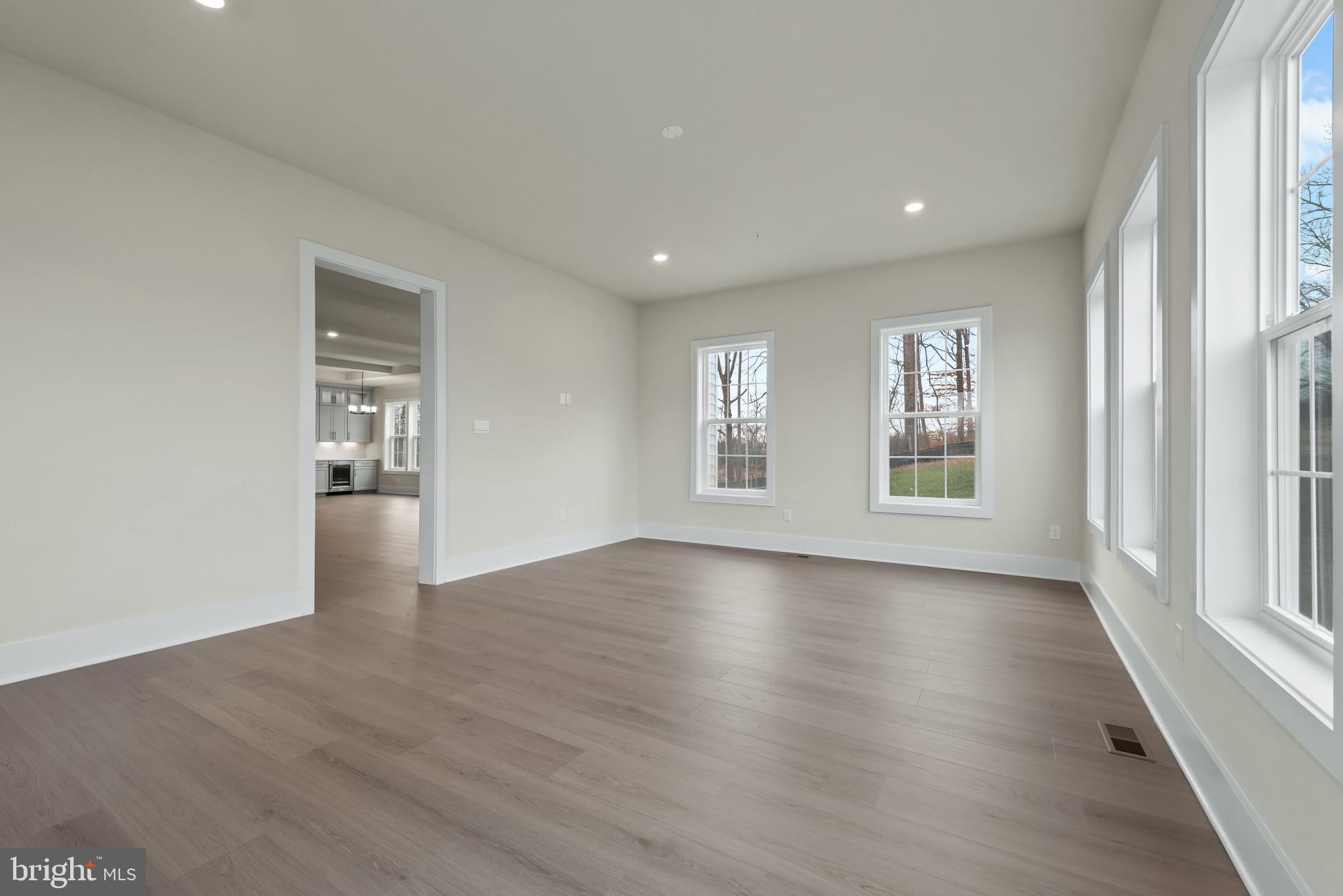 STILLVIEW ACRES - Residential