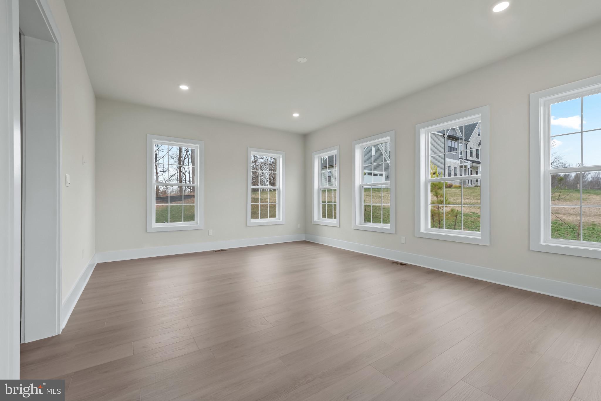 STILLVIEW ACRES - Residential