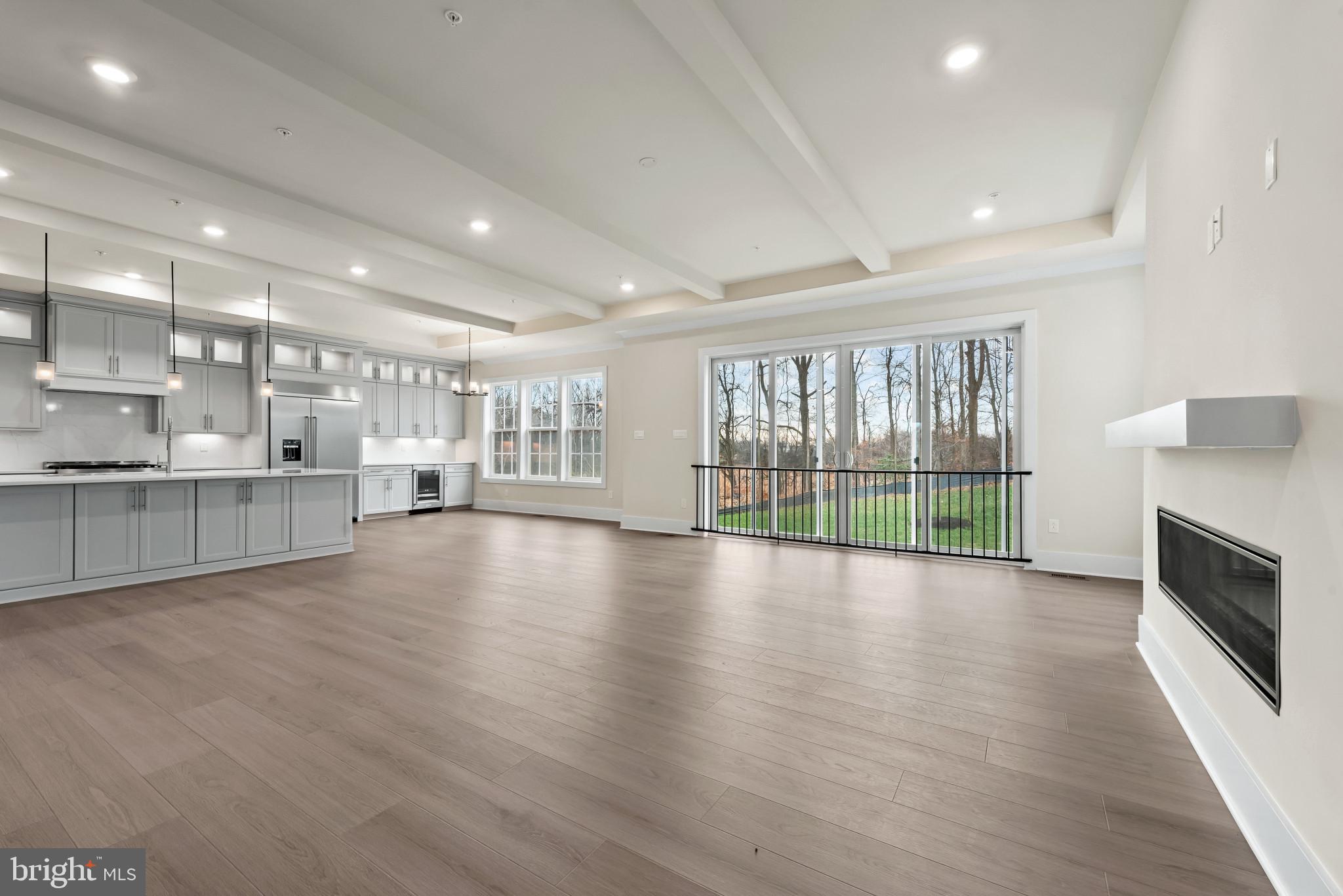 STILLVIEW ACRES - Residential