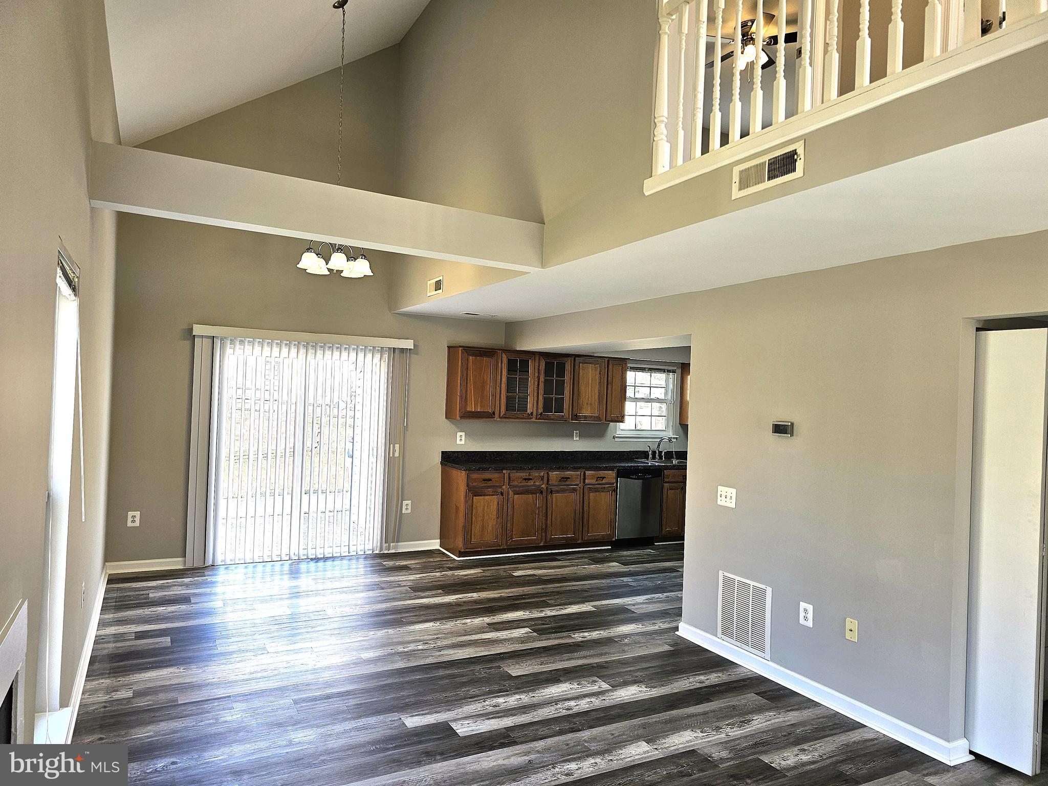 ST CHARLES HUNTINGTON - Residential