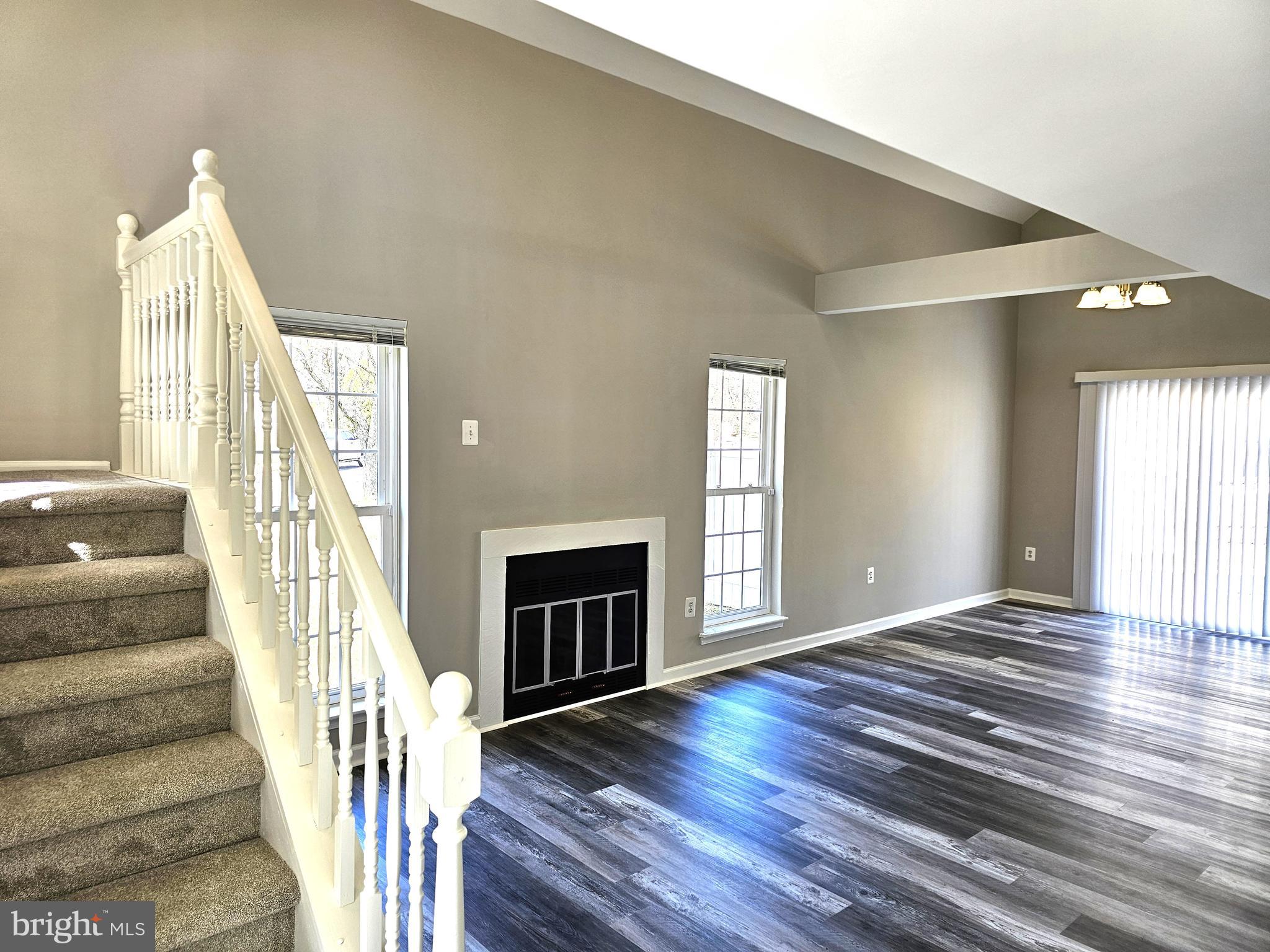 ST CHARLES HUNTINGTON - Residential