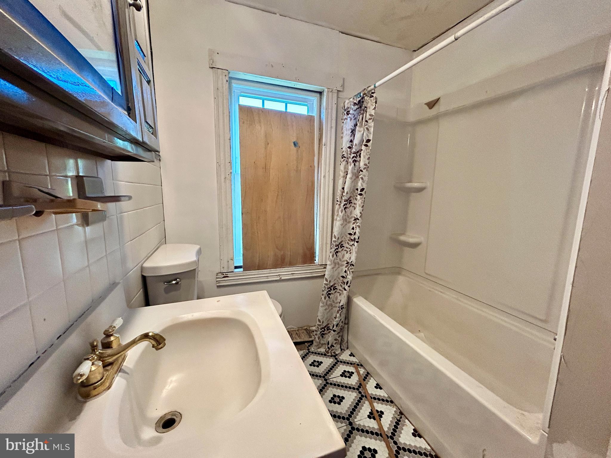 BERKELEY PLACE - Residential
