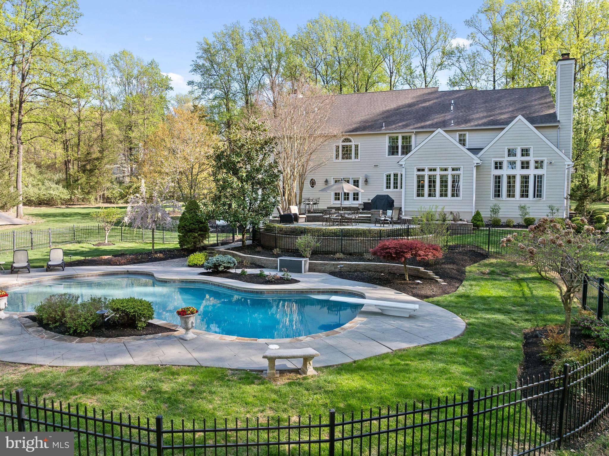 BRIARWOOD - Residential