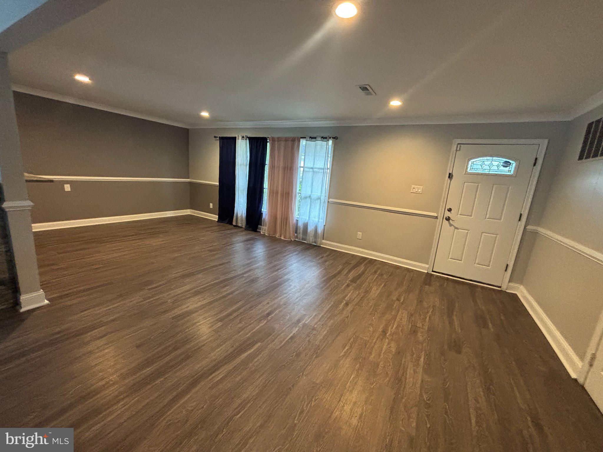 CALVERTON - Residential