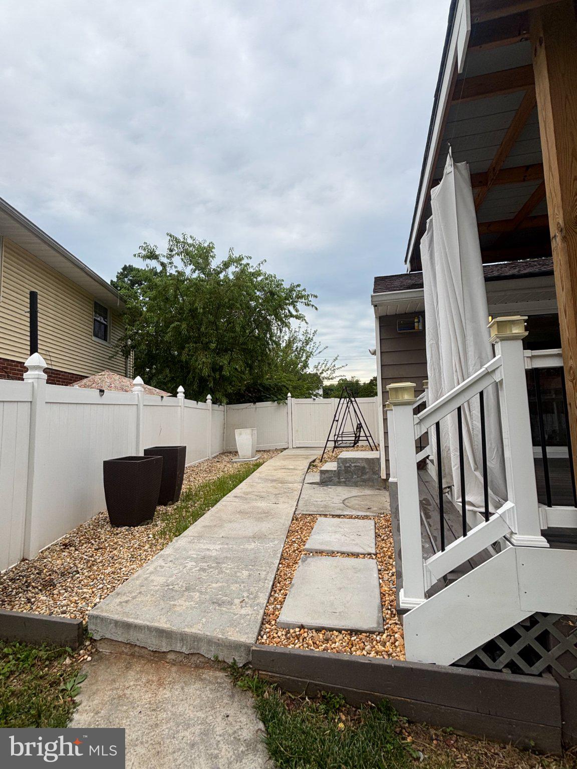 CALVERTON - Residential