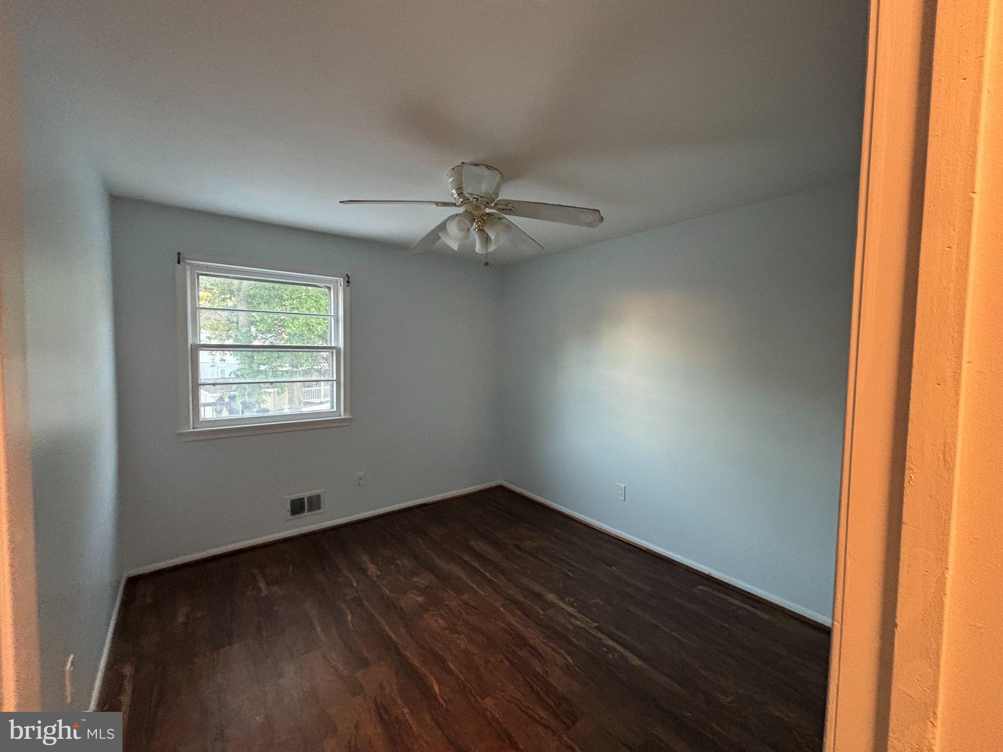 CALVERTON - Residential