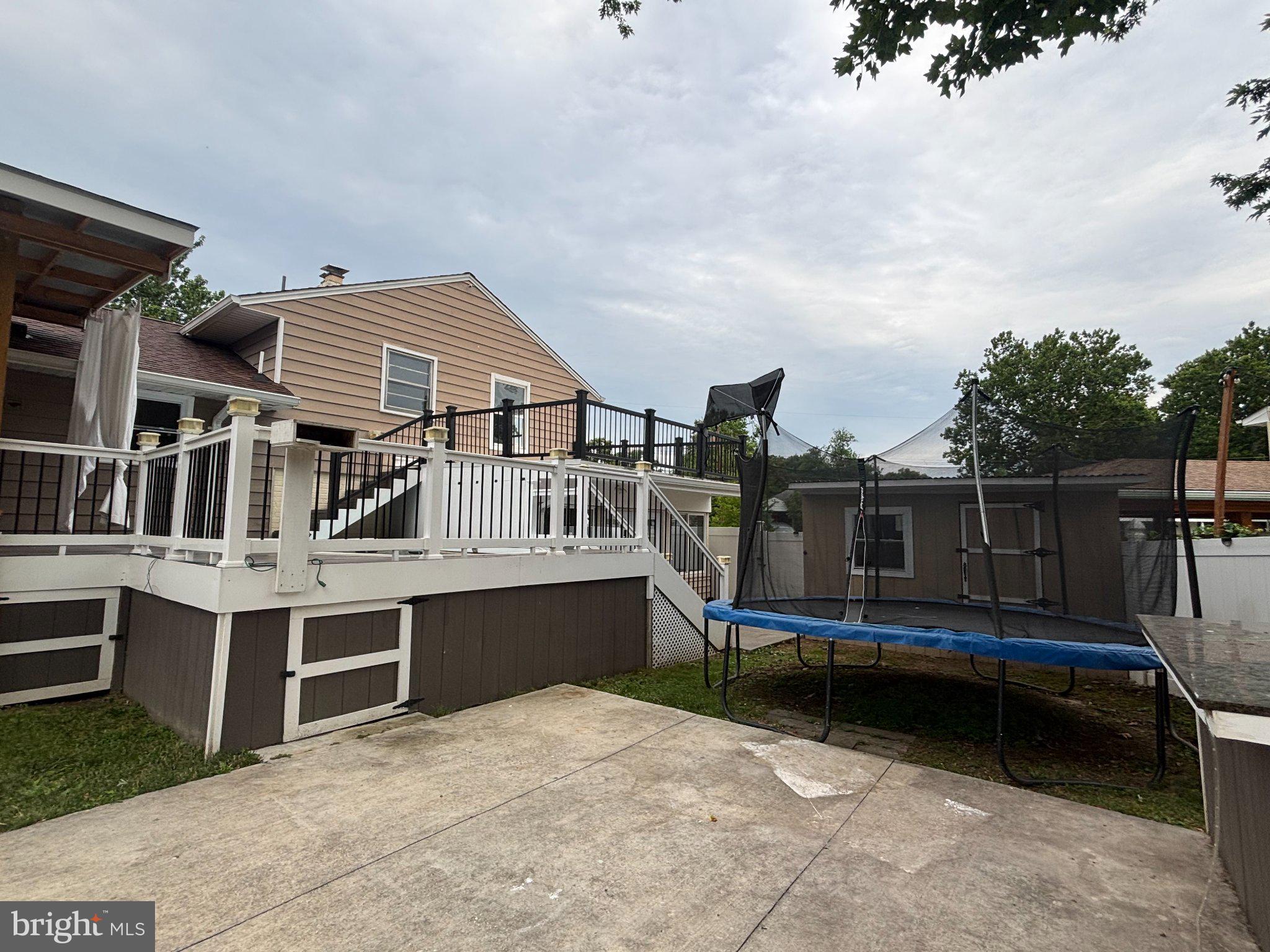 CALVERTON - Residential
