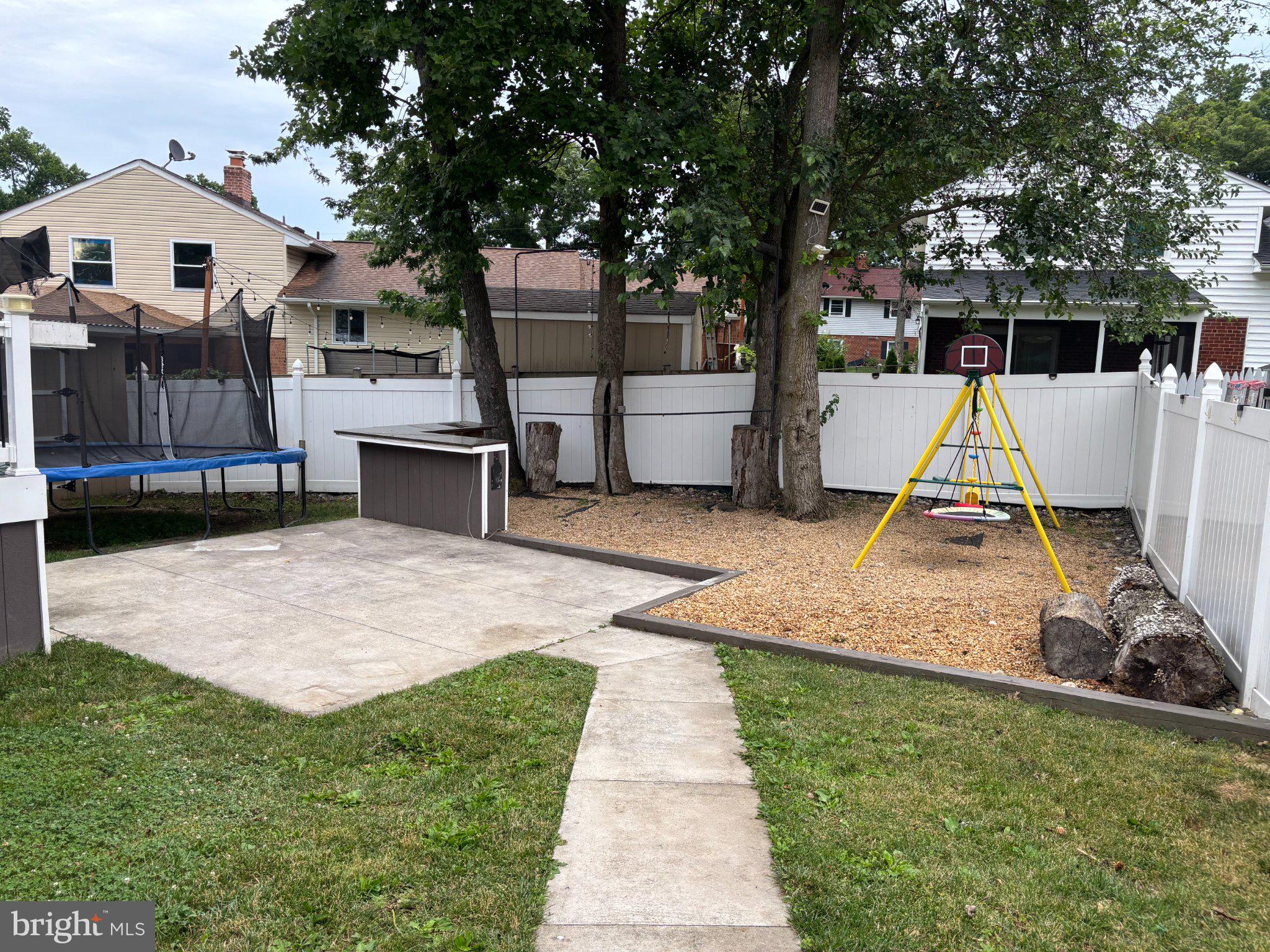 CALVERTON - Residential