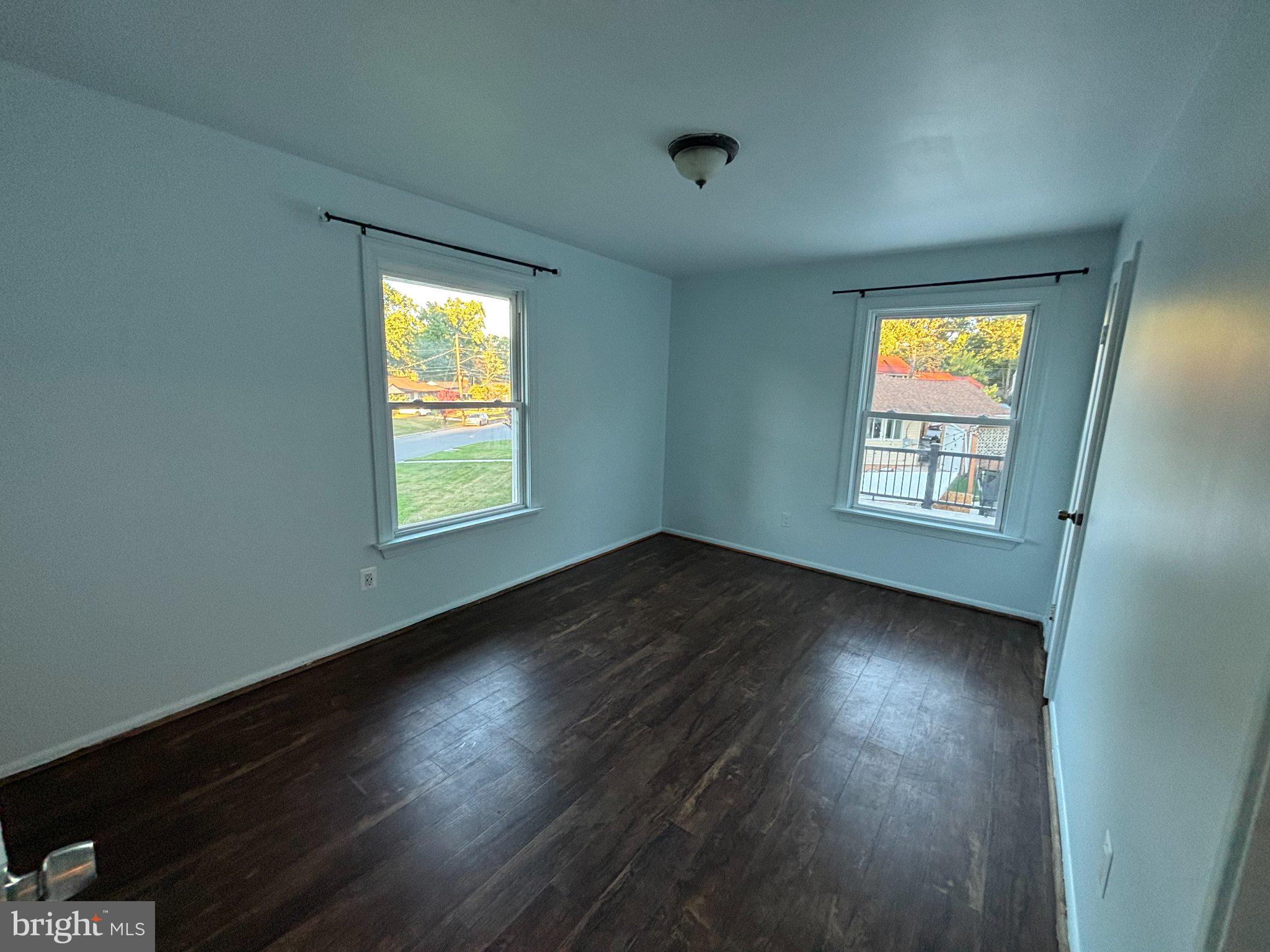 CALVERTON - Residential