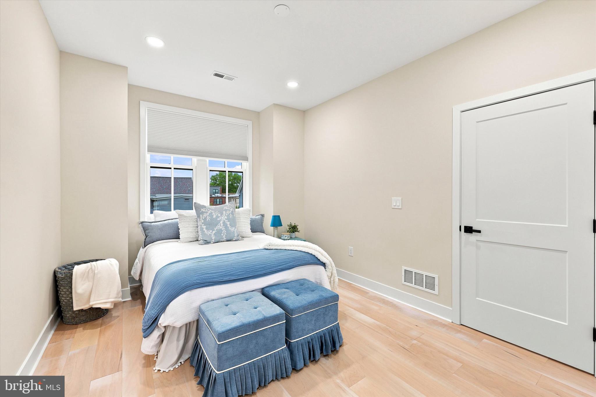 NEWTOWN ESTATES - Residential