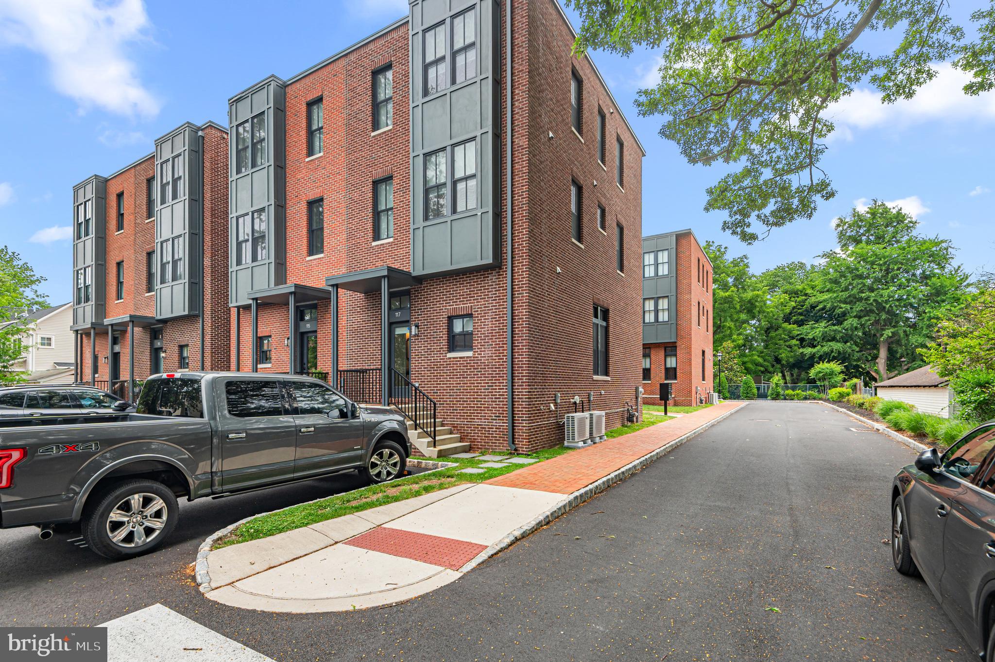 NEWTOWN ESTATES - Residential