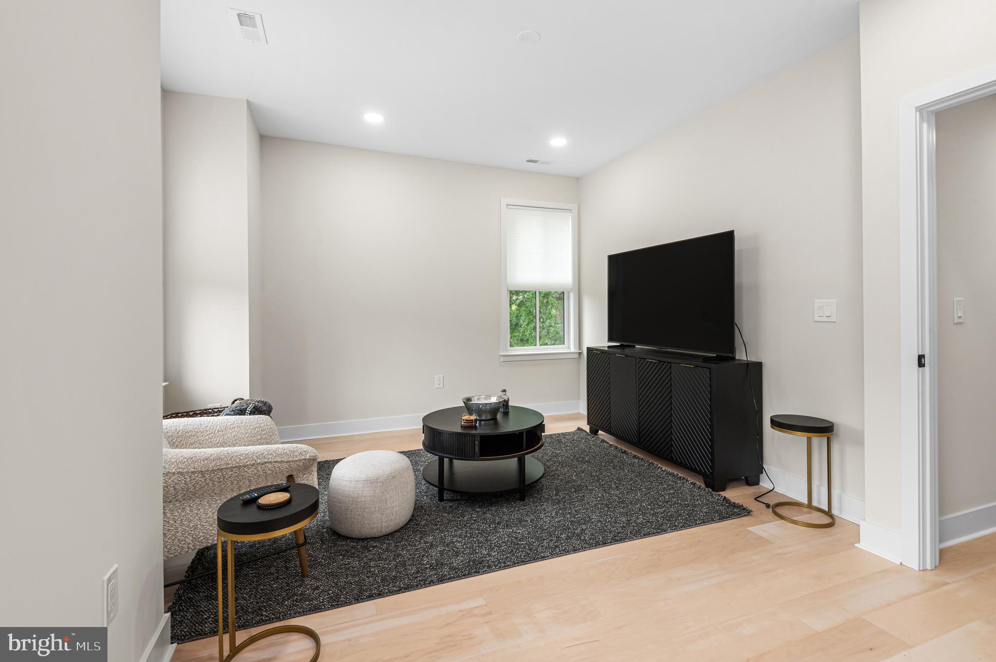 NEWTOWN ESTATES - Residential