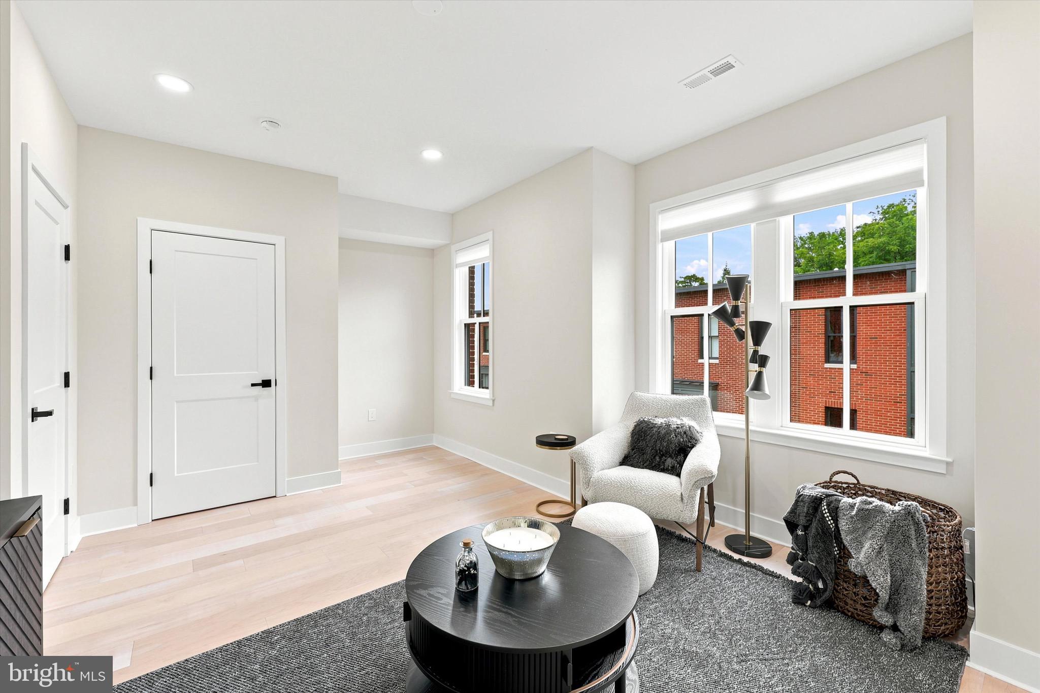 NEWTOWN ESTATES - Residential