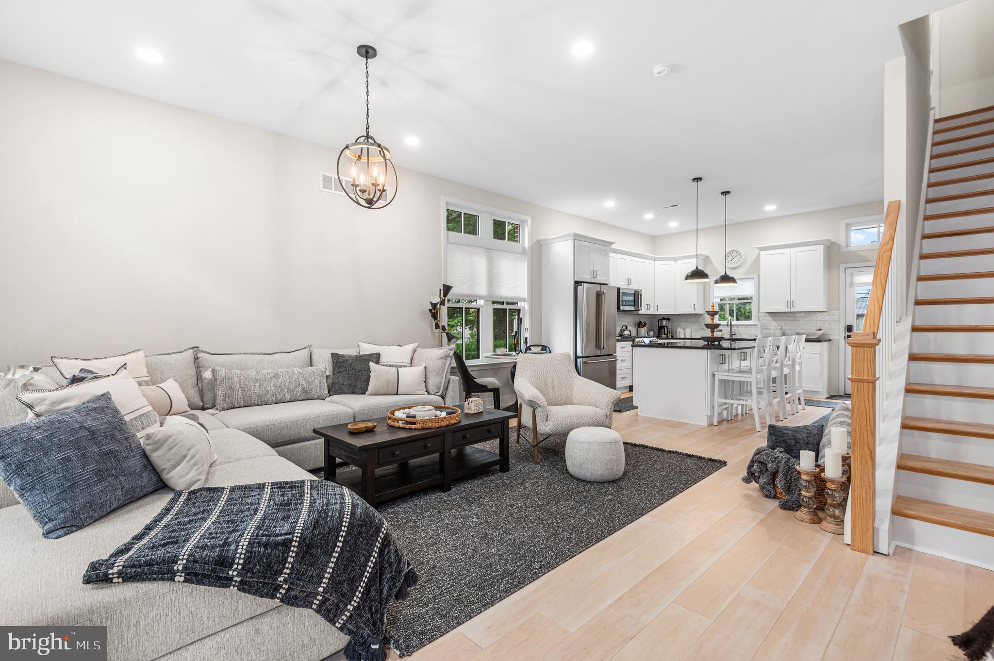 NEWTOWN ESTATES - Residential