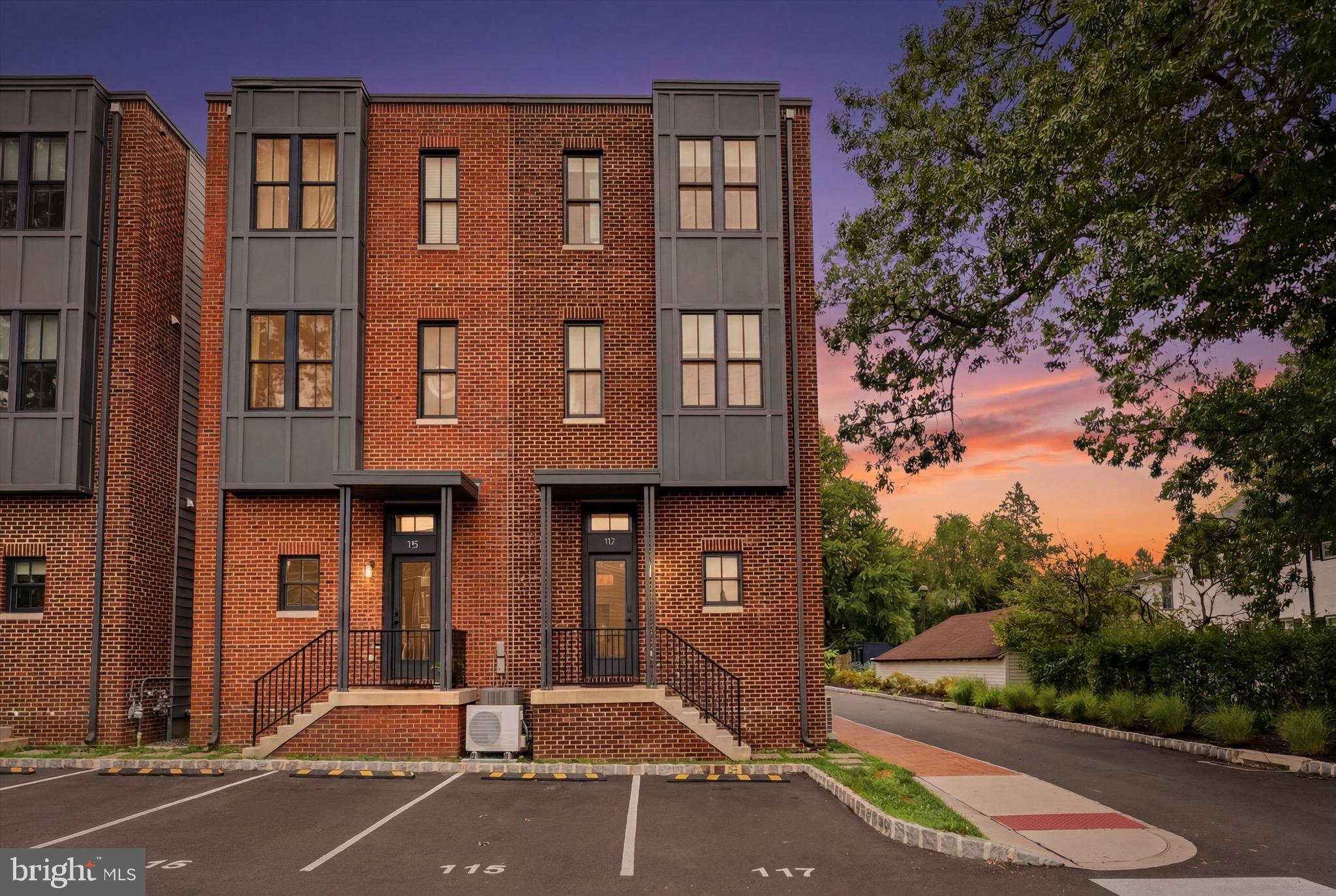 NEWTOWN ESTATES - Residential