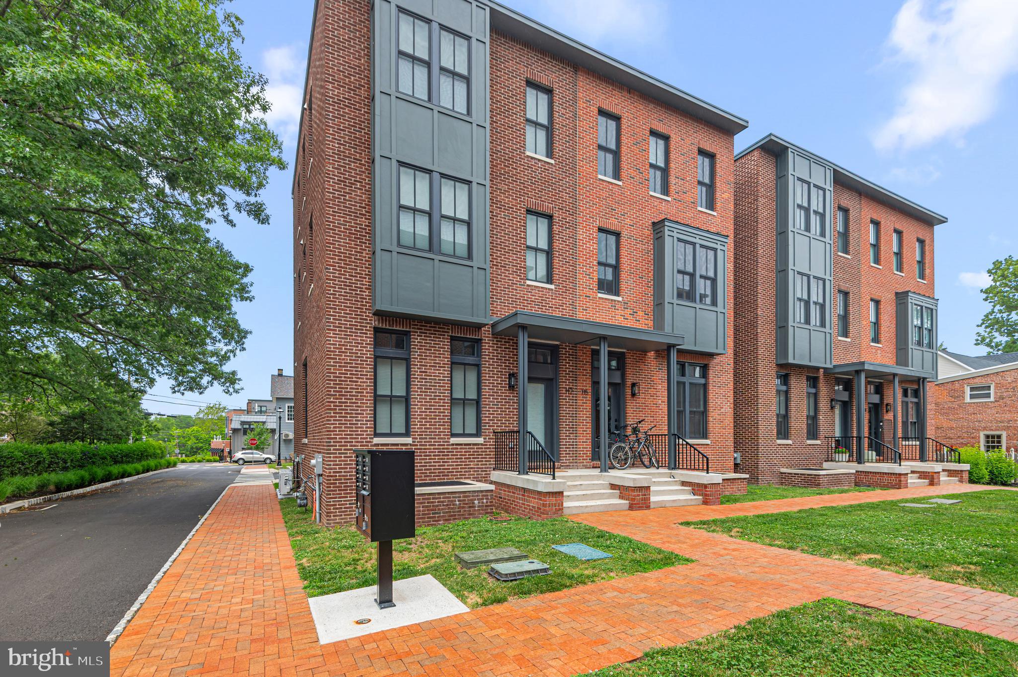 NEWTOWN ESTATES - Residential