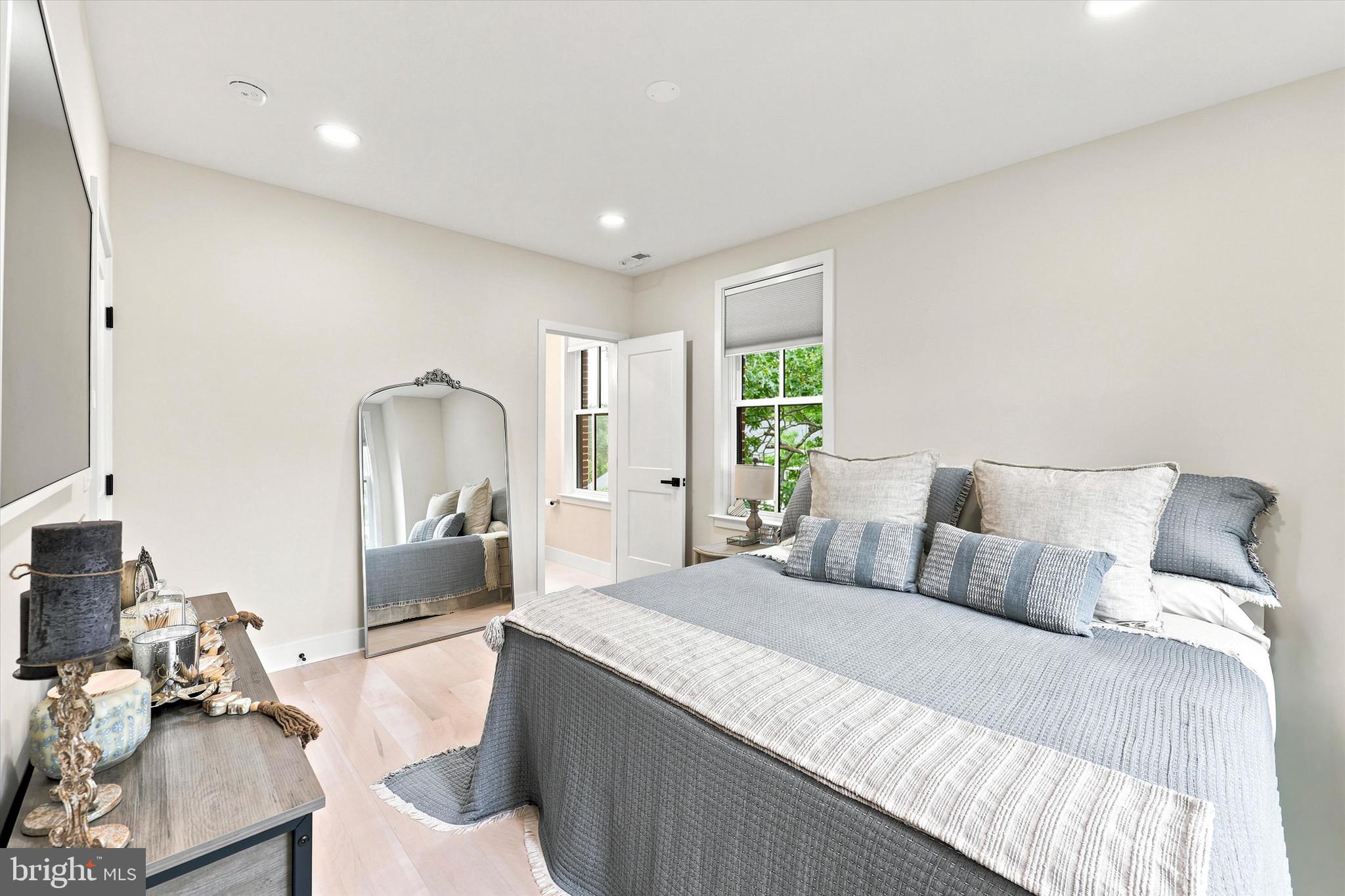 NEWTOWN ESTATES - Residential