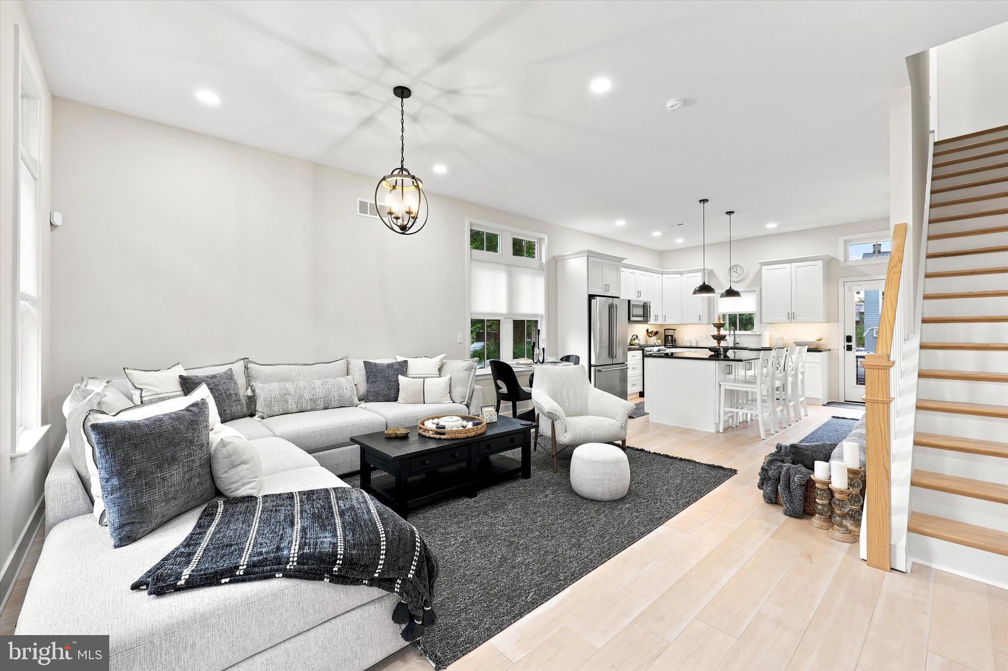 NEWTOWN ESTATES - Residential
