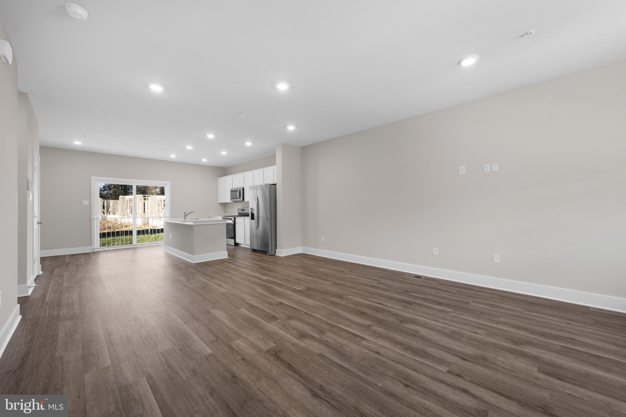 MAGNOLIA ESTATES - Residential