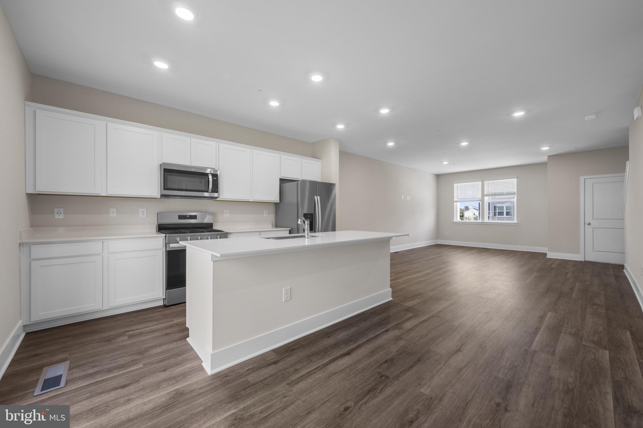 MAGNOLIA ESTATES - Residential