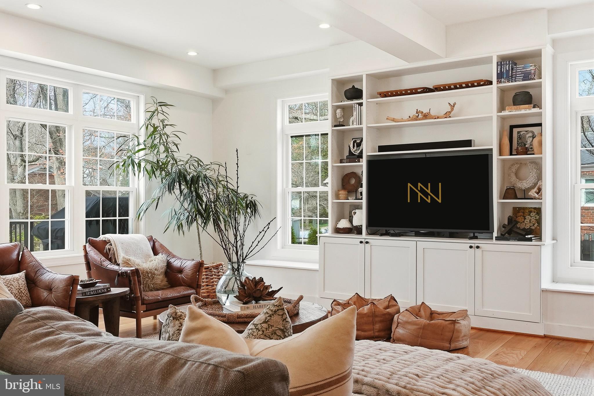 VIENNA HILLS - Residential