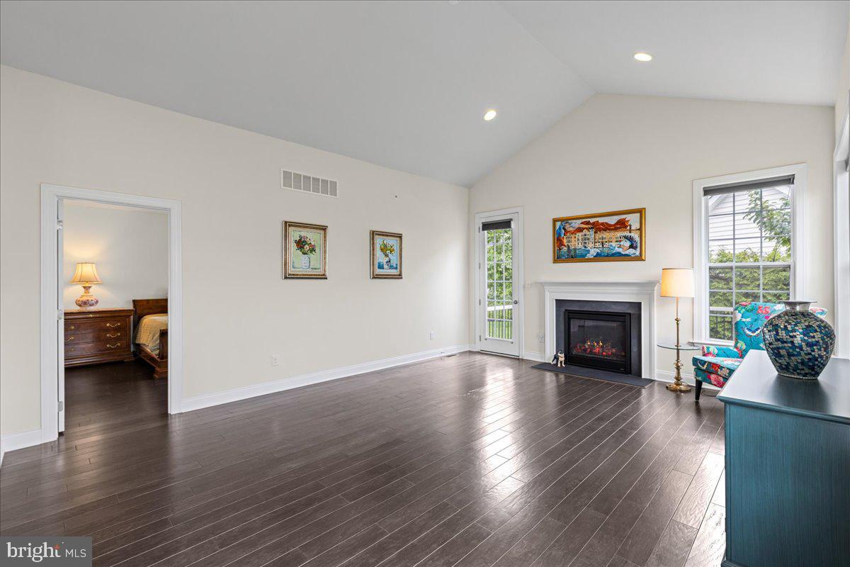 REGENCY AT YARDLEY - Residential