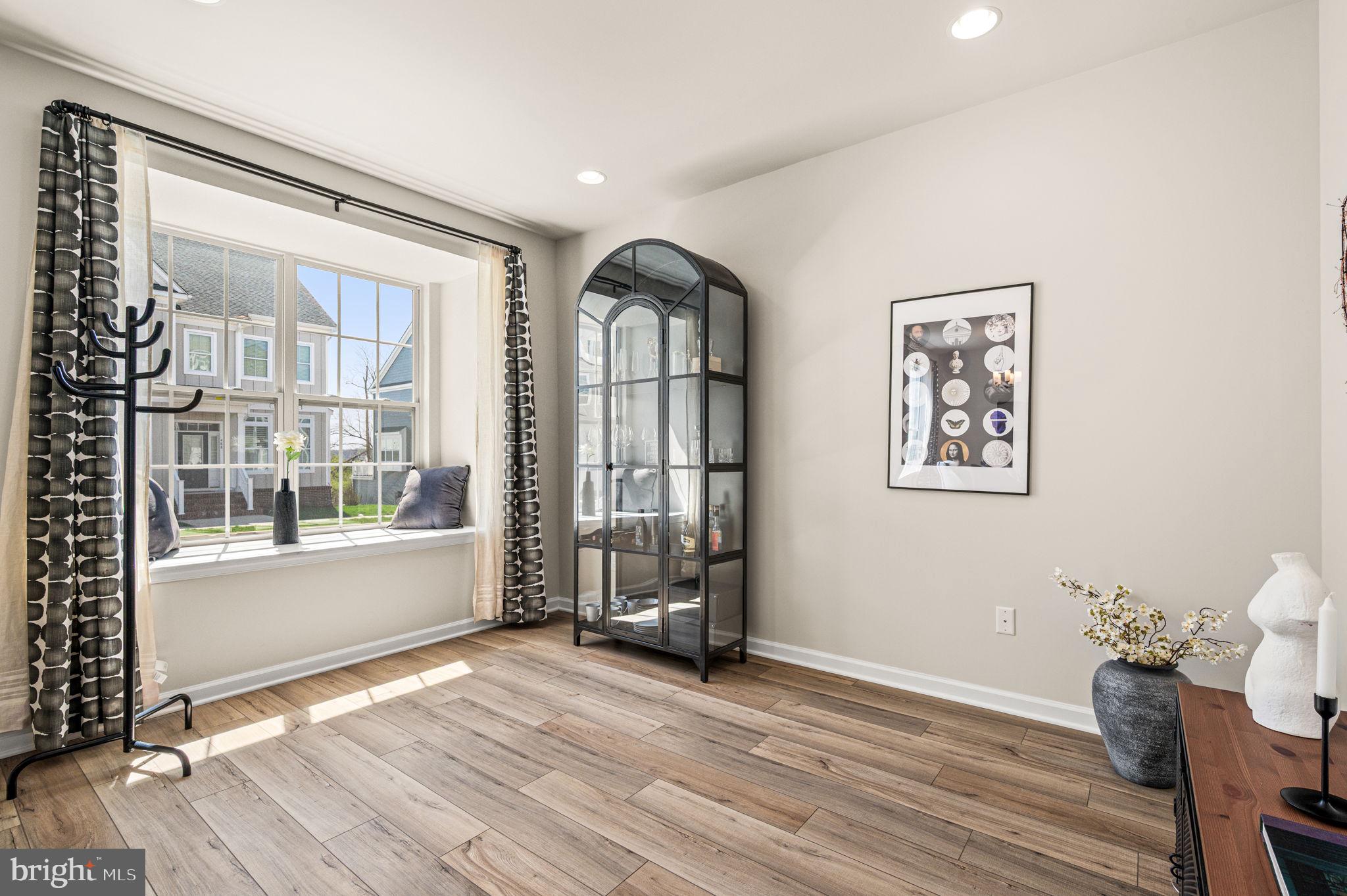 SPRING OAK - Residential