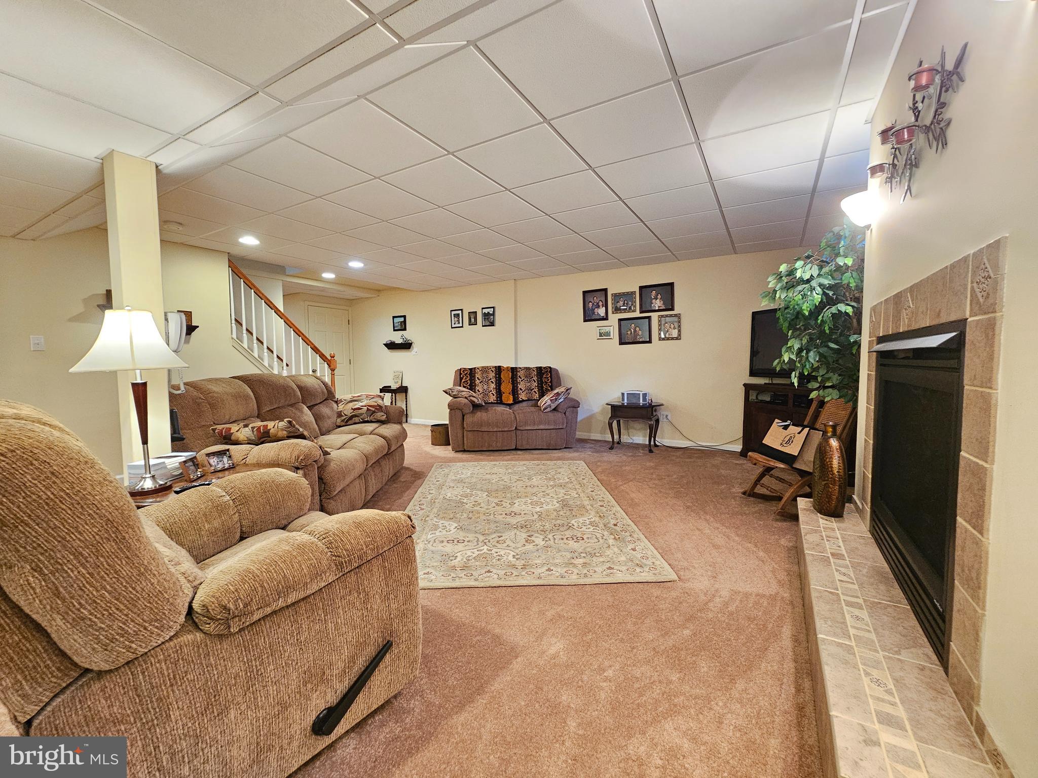 FARMING RIDGE - Residential