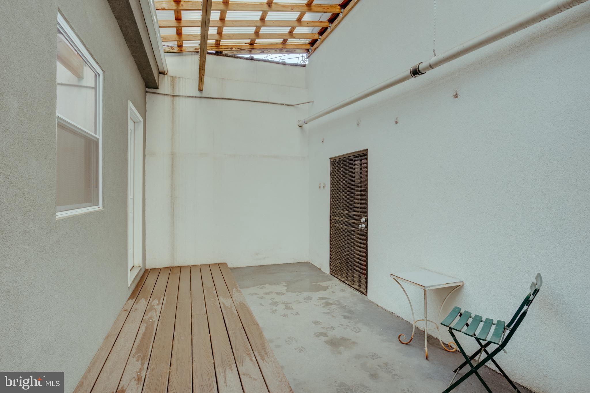 HARROWGATE - Commercial Sale