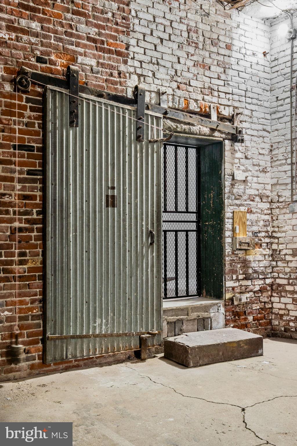 HARROWGATE - Commercial Sale