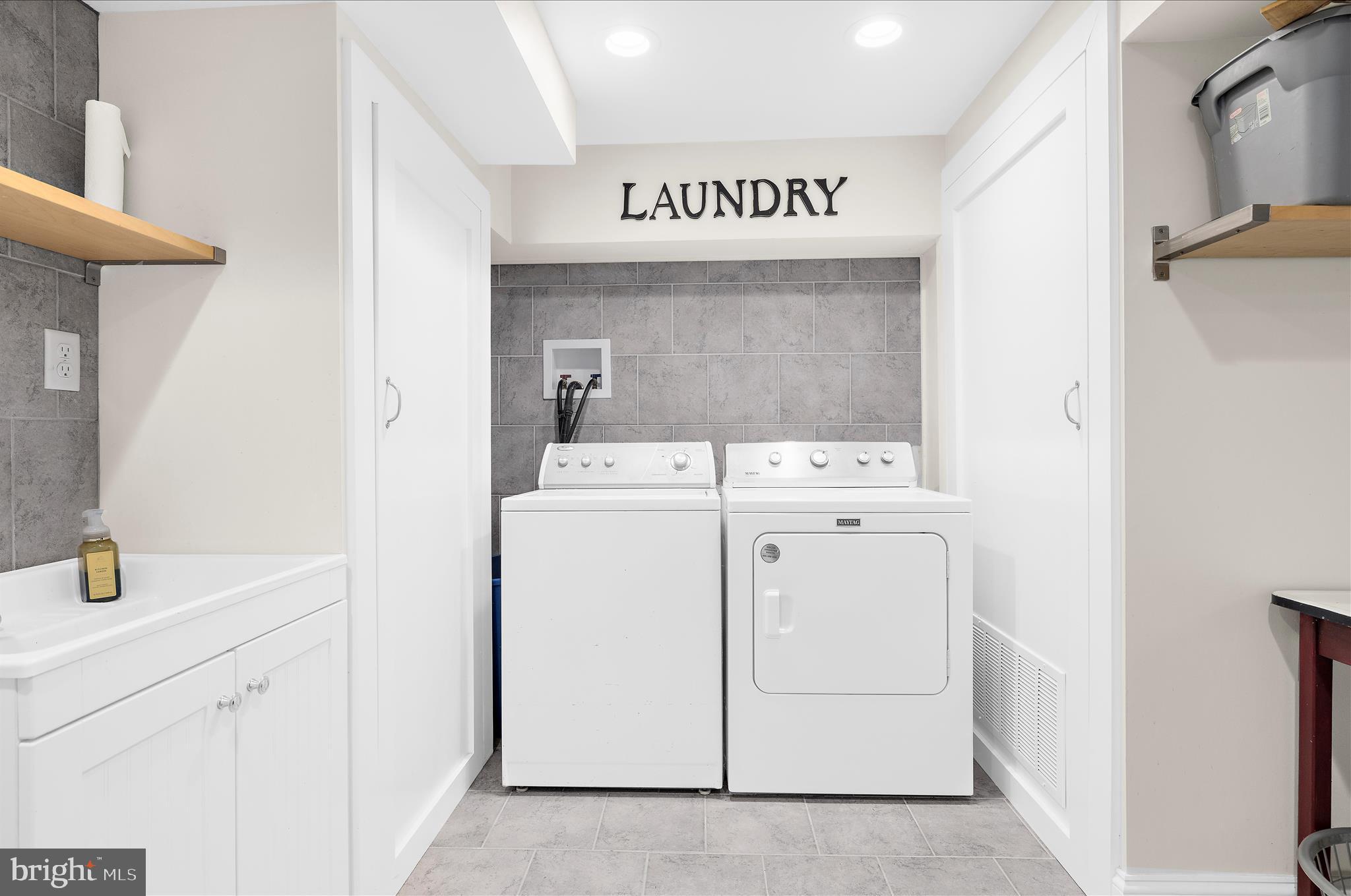 ULMSTEAD ESTATES - Residential